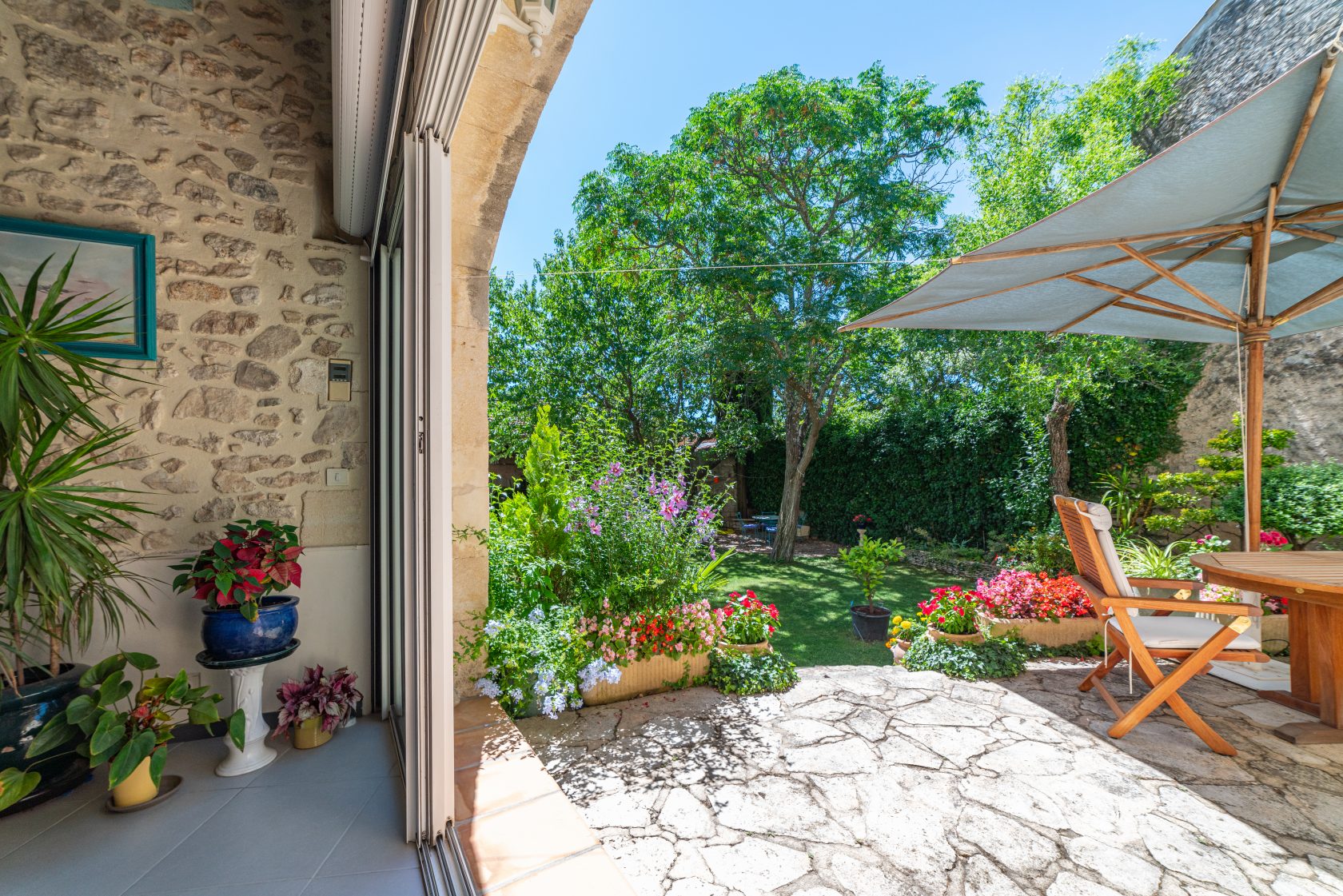 The artist’s spirit – a sublime restored winegrower’s house