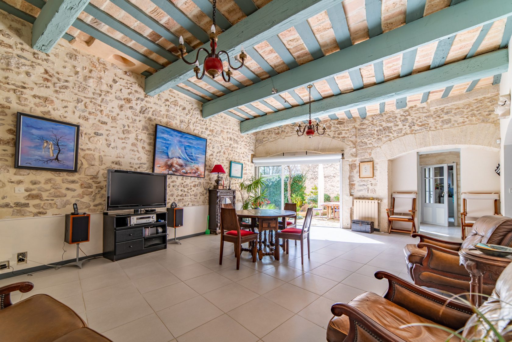 The artist’s spirit – a sublime restored winegrower’s house