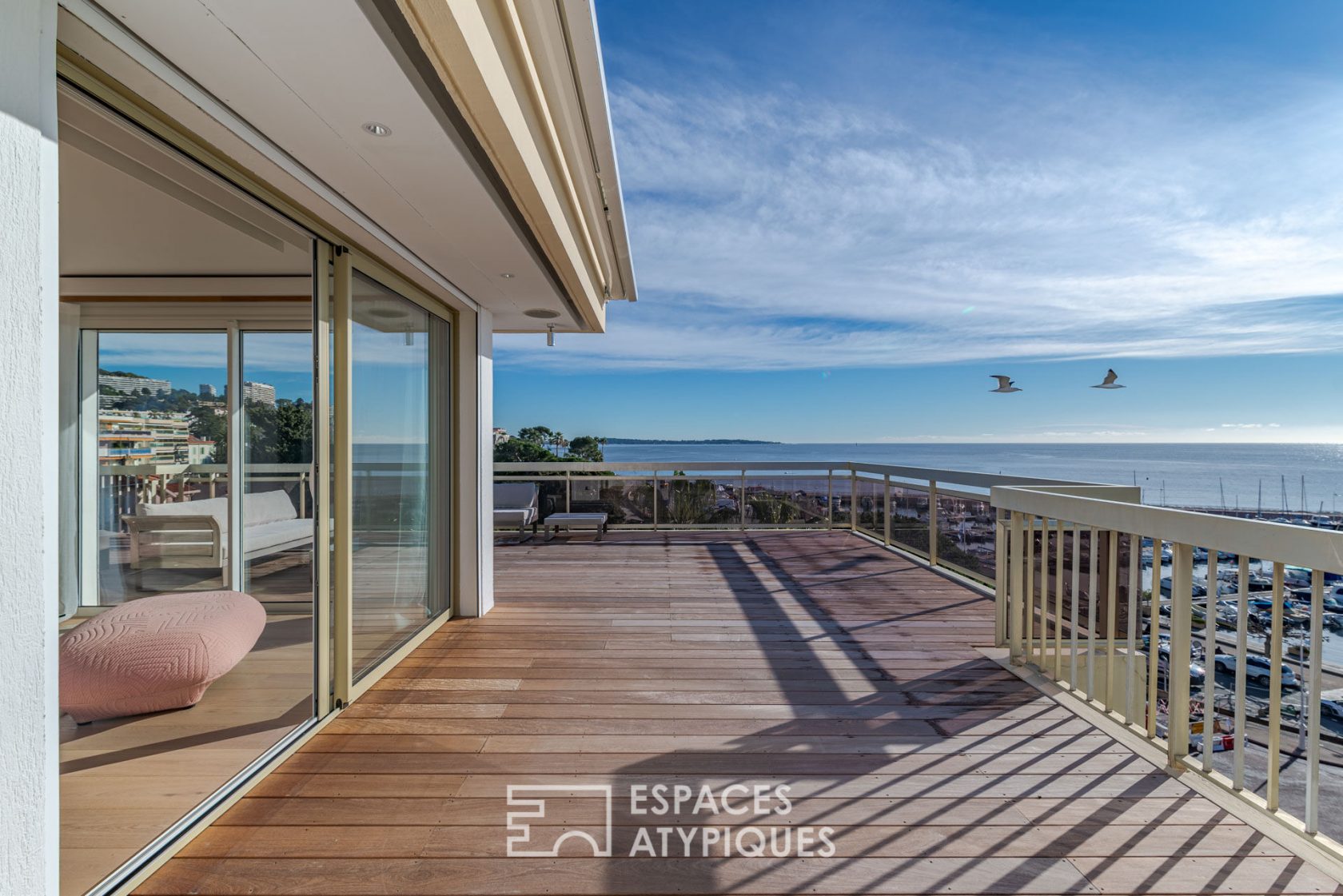 Penthouse à la vue panoramique en front de mer