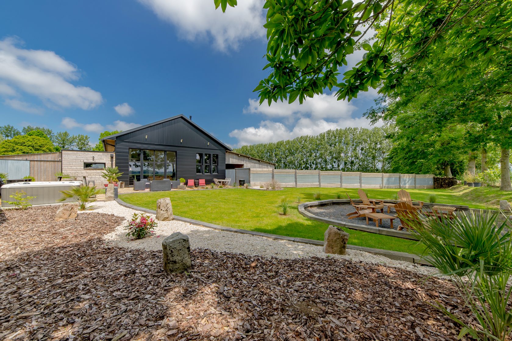 Former agricultural building renovated by an architect with equestrian estate