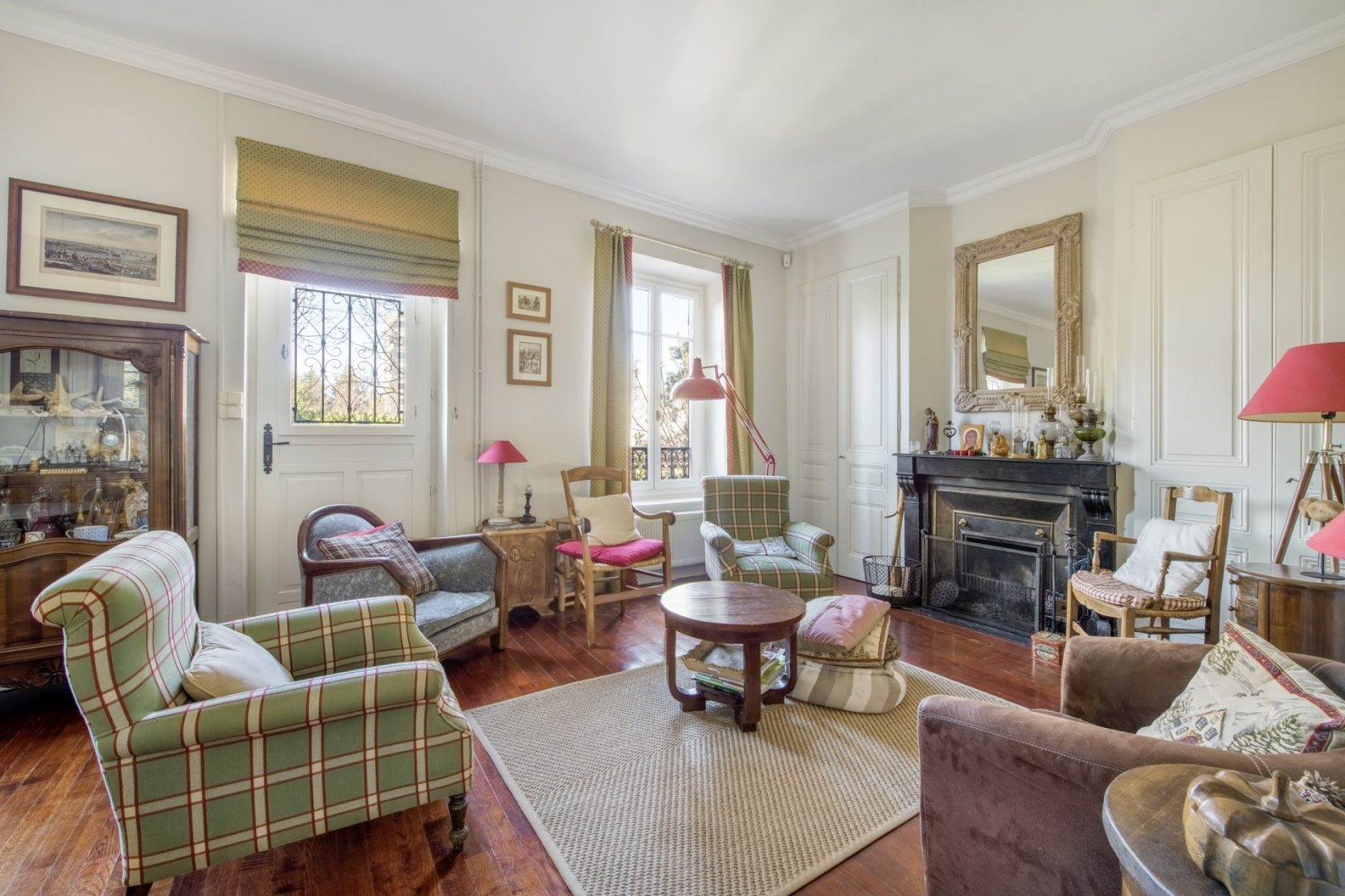 Maison ancienne rénovée au centre de Champagne au Mont d’Or