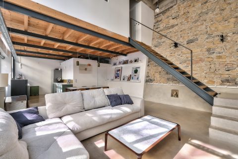 Loft contemporain dans une ancienne usine sur les quais de Saône