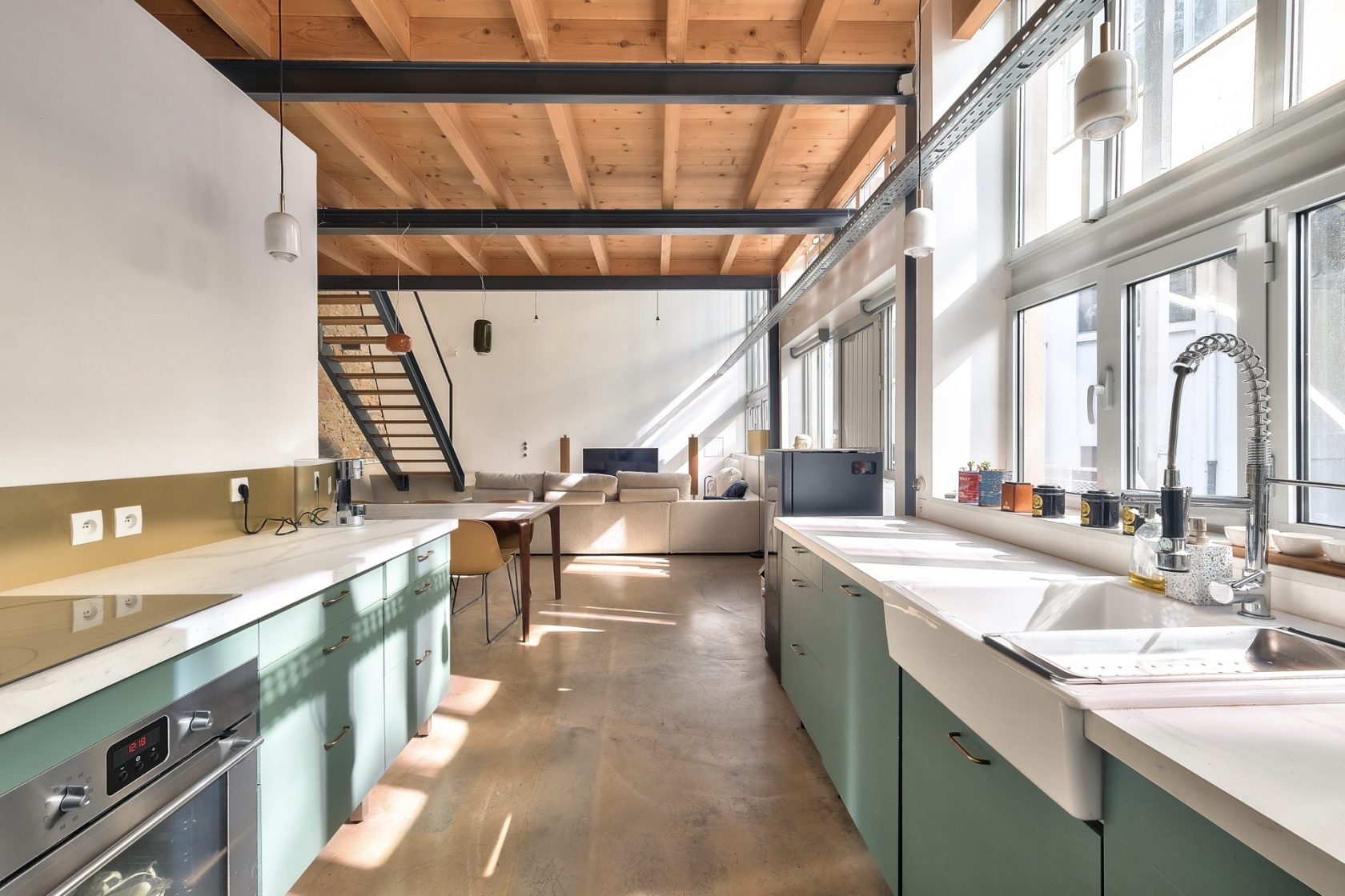 Loft contemporain dans une ancienne usine sur les quais de Saône