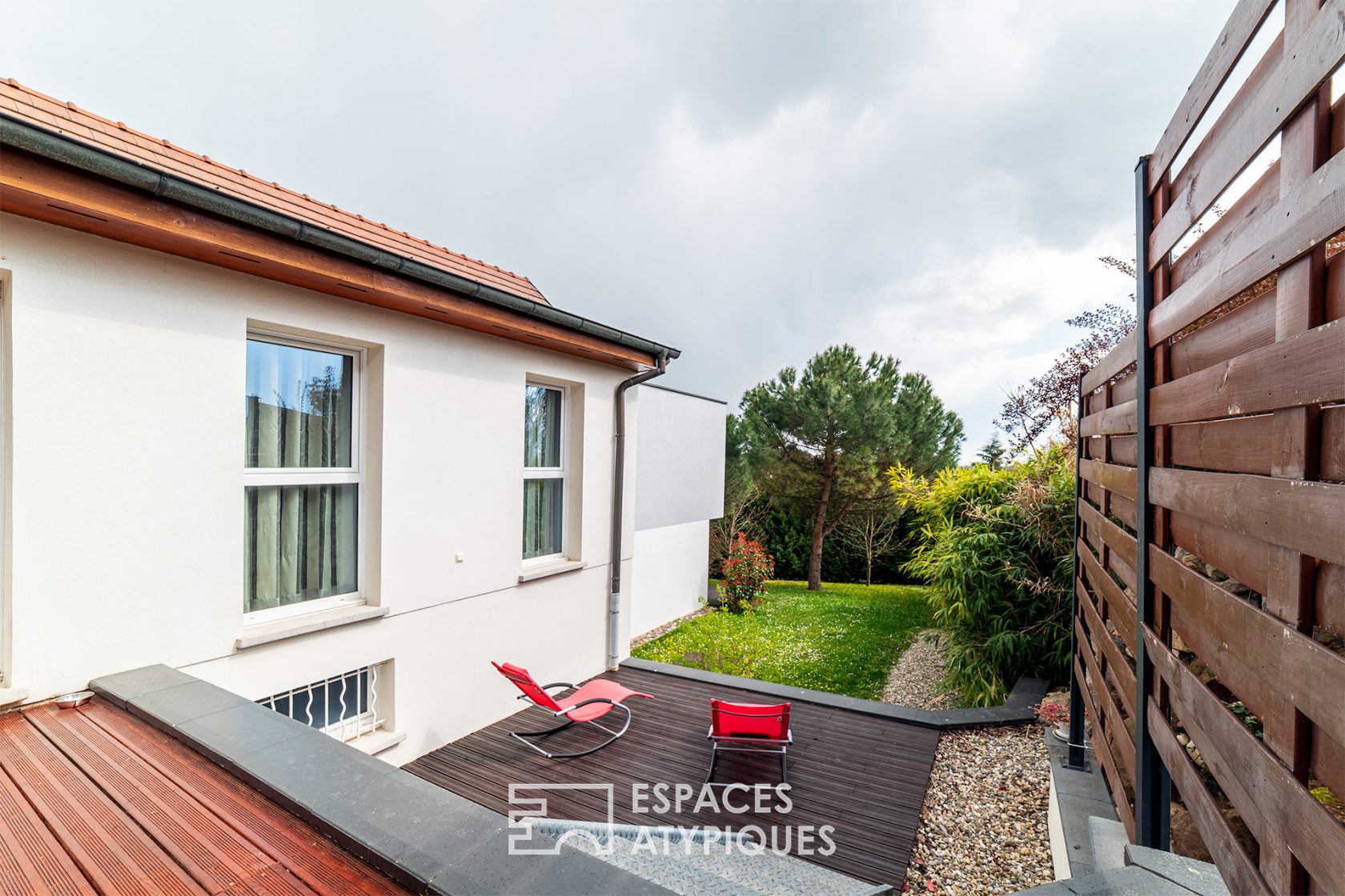 Maison d’architecte entre ville et forêt