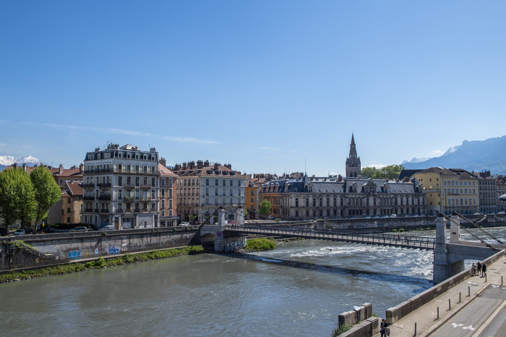 Appartement de charme sur les Quais