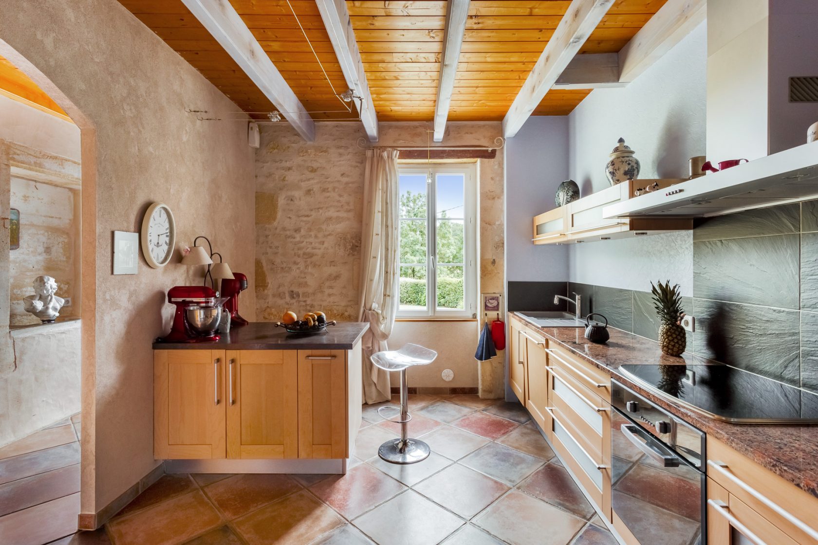 Elégante Saintongeaise en hauteur de village