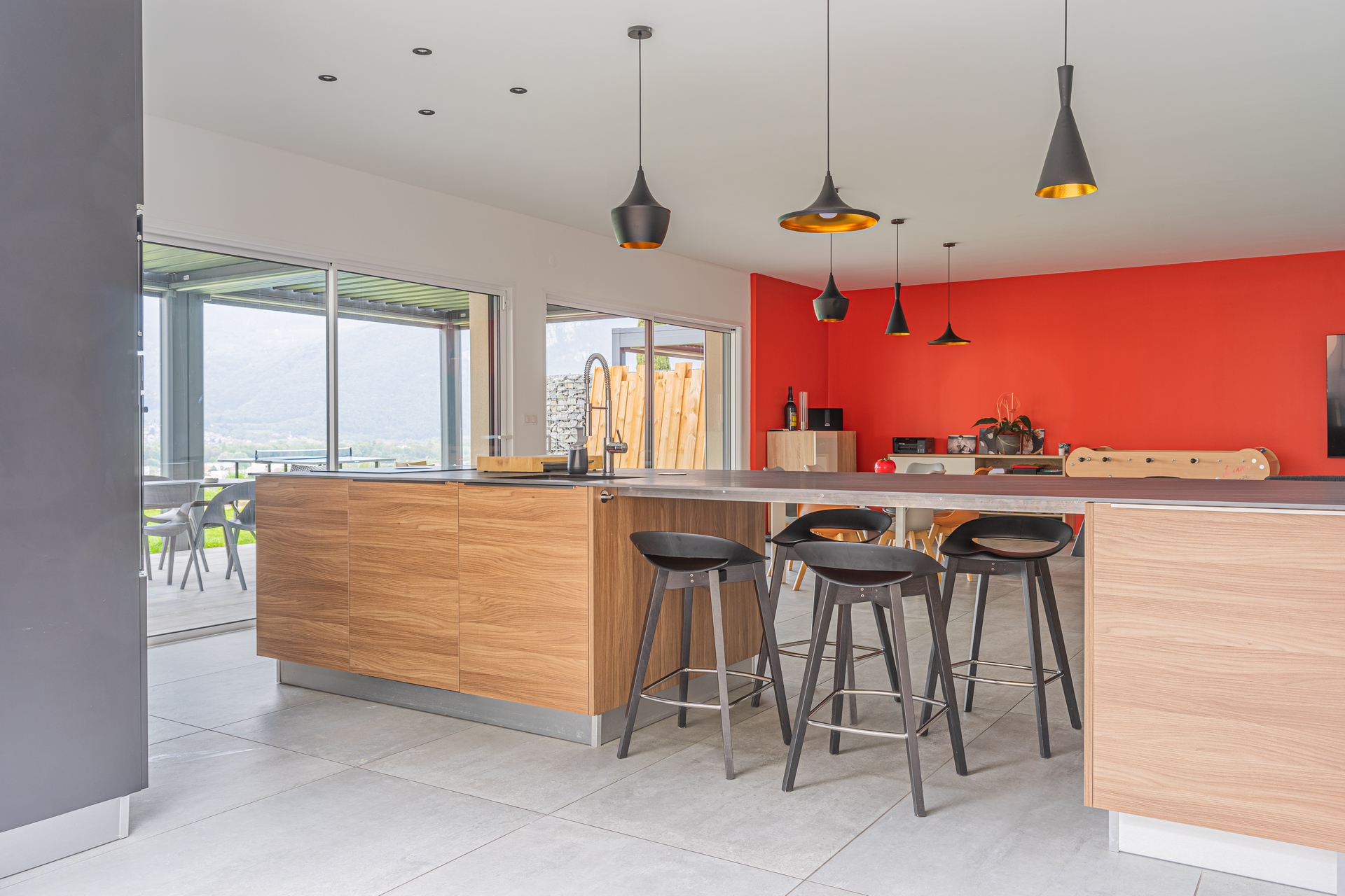 Beautiful contemporary with a panoramic view