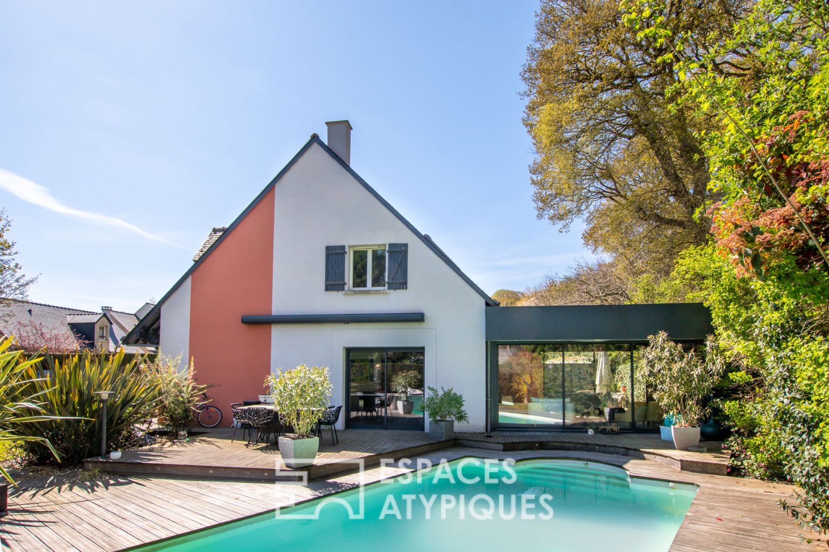 Maison familiale avec piscine située sur le Lac de maine