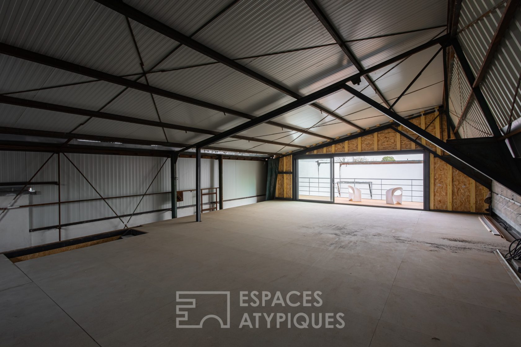 Loft aux volumes hors normes et son annexe