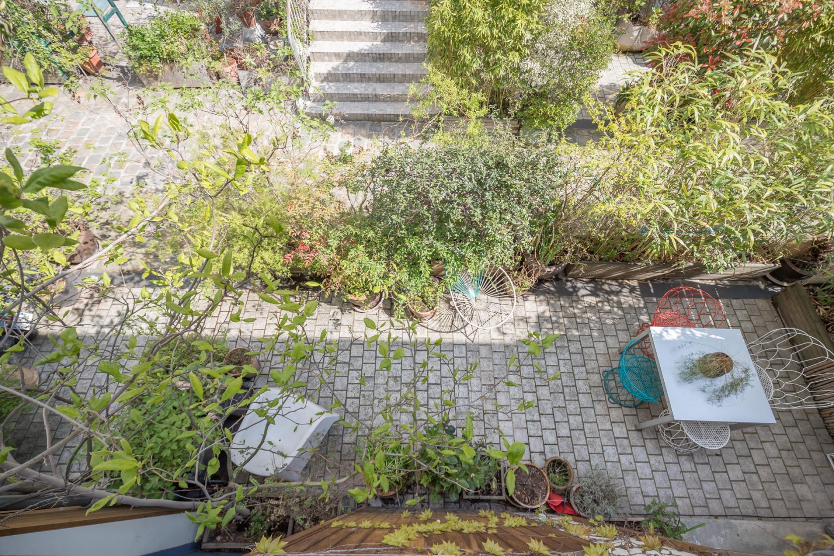 House spirit duplex with terrace