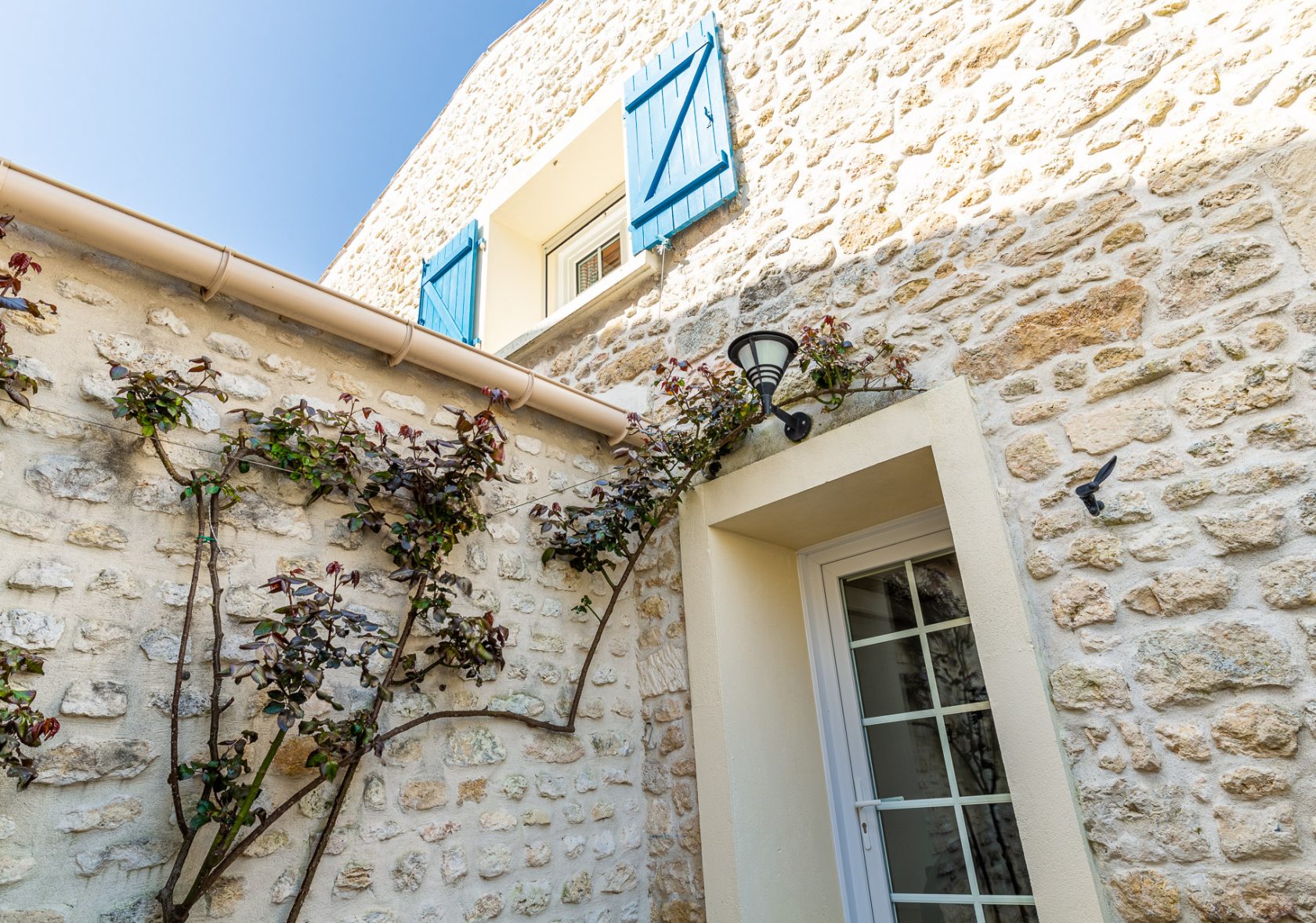 Maison de village entre charme et modernité