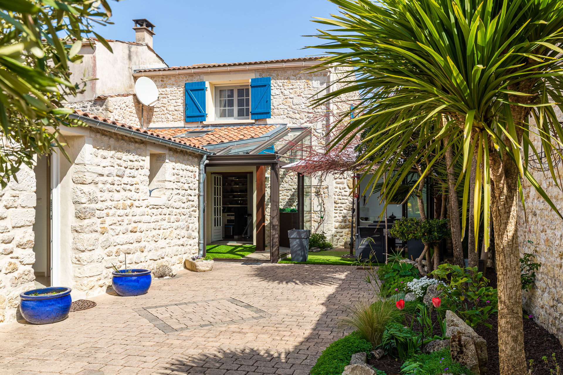 Maison de village entre charme et modernité