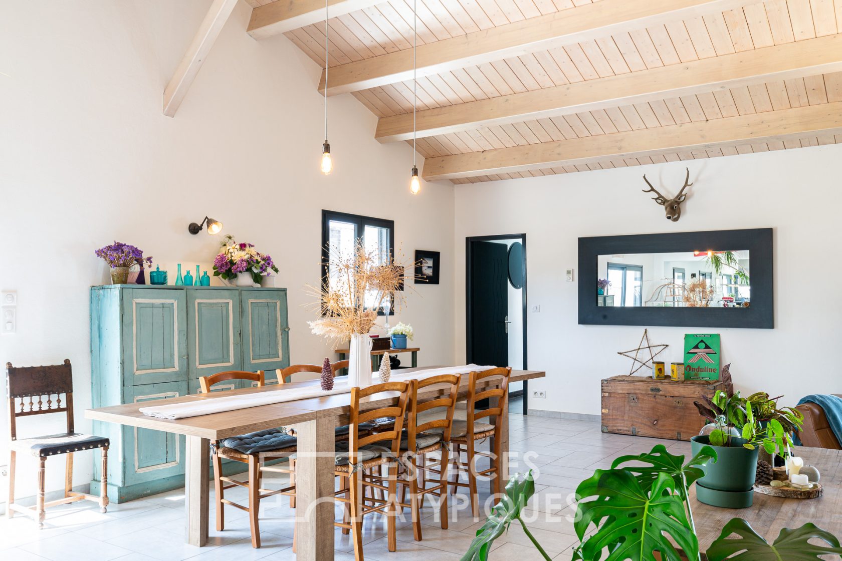 Contemporaine chaleureuse et conviviale