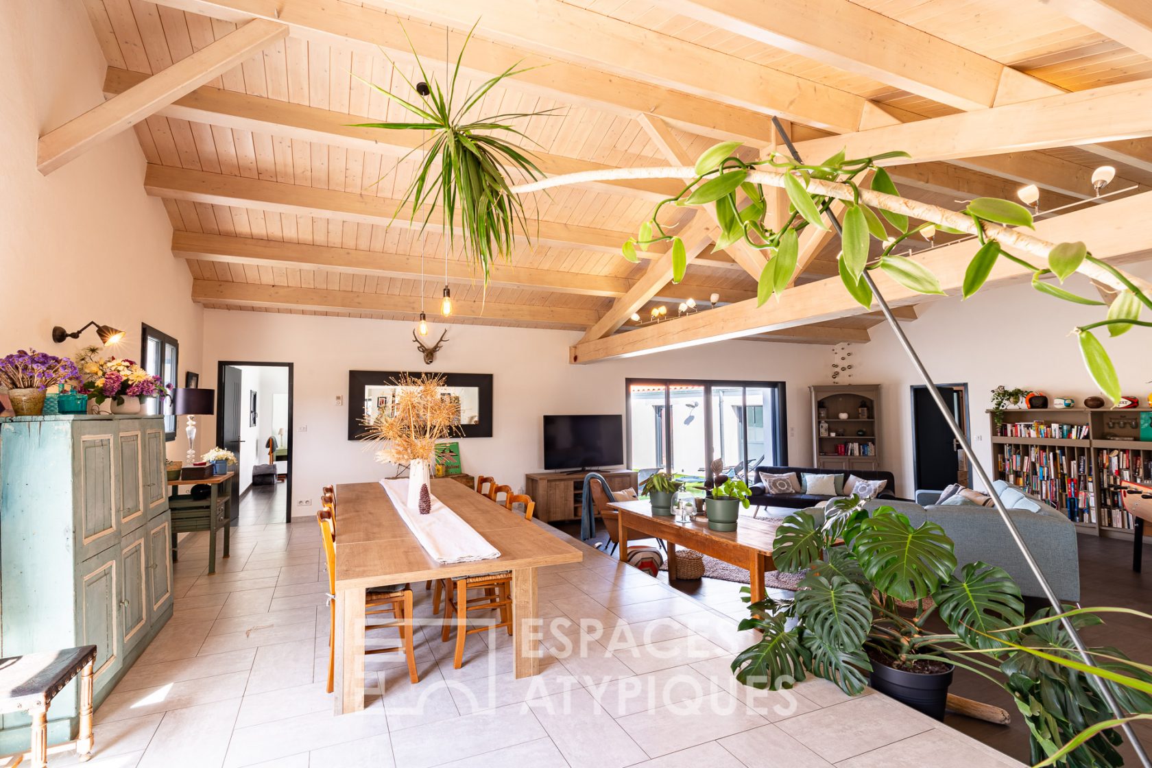Contemporaine chaleureuse et conviviale