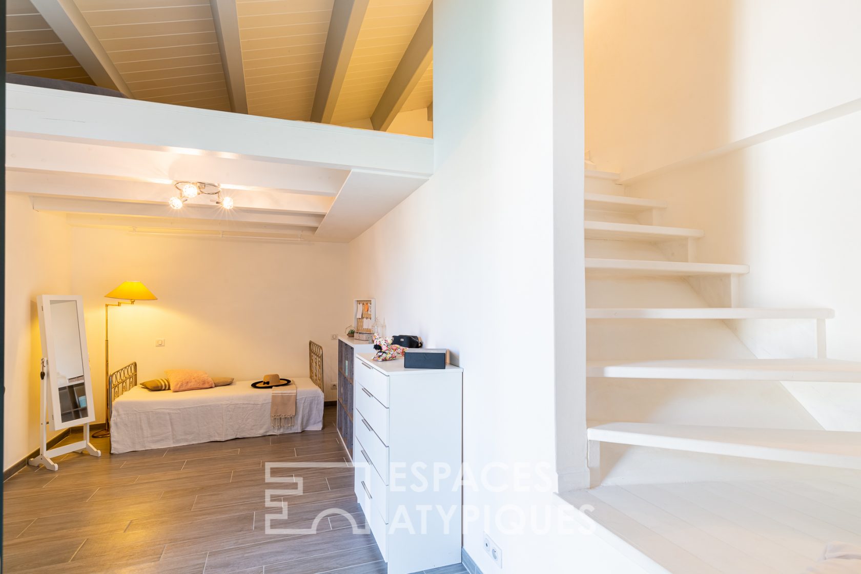 Contemporaine chaleureuse et conviviale