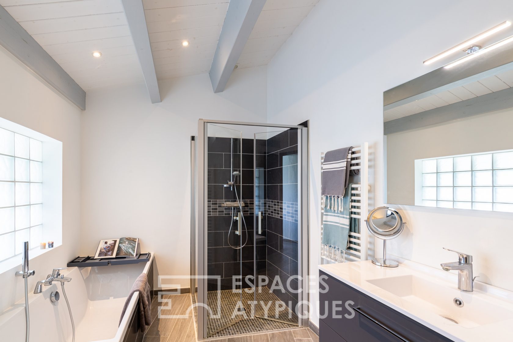 Contemporaine chaleureuse et conviviale