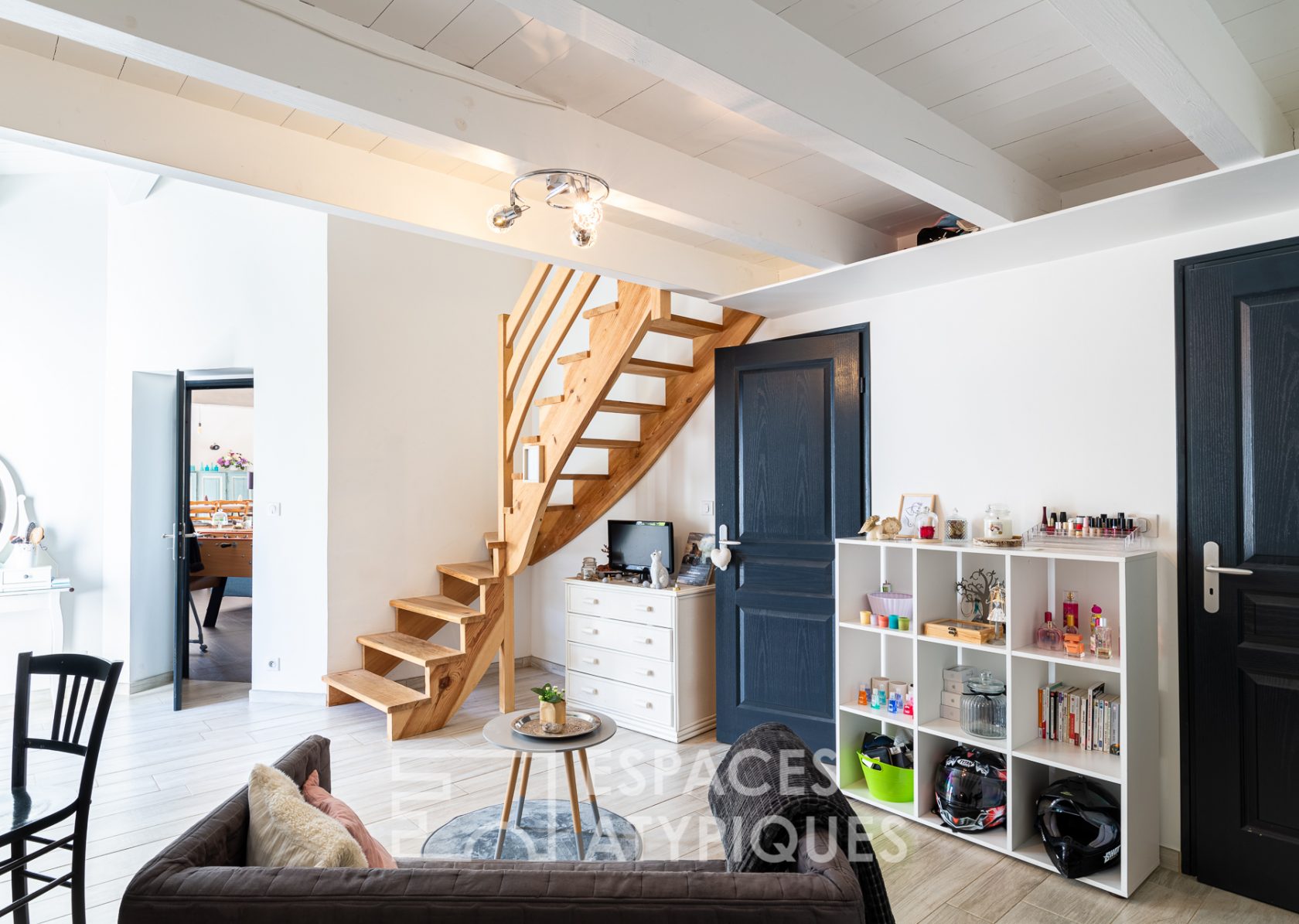 Contemporaine chaleureuse et conviviale