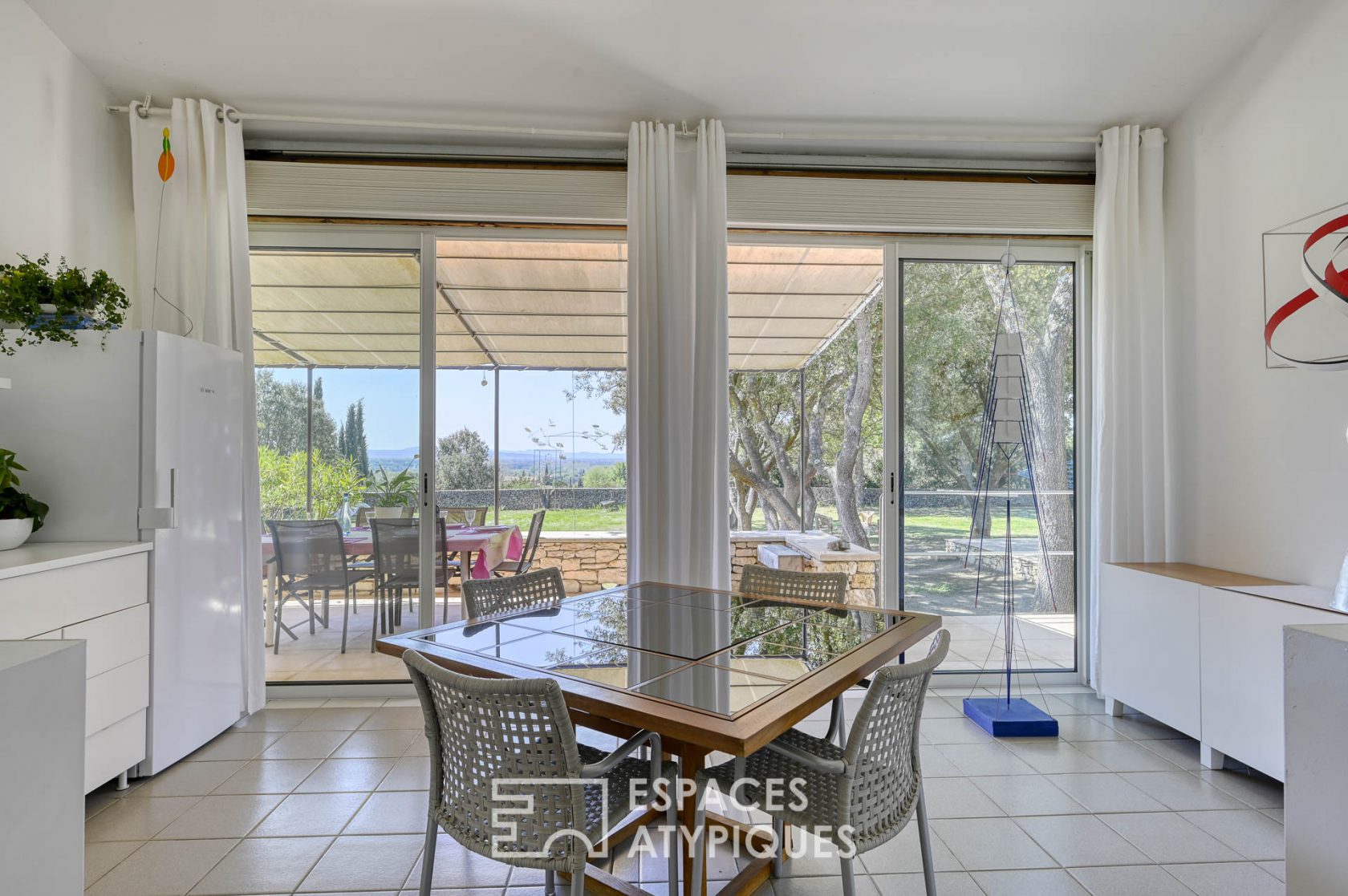 Exceptional property and its indoor swimming pool