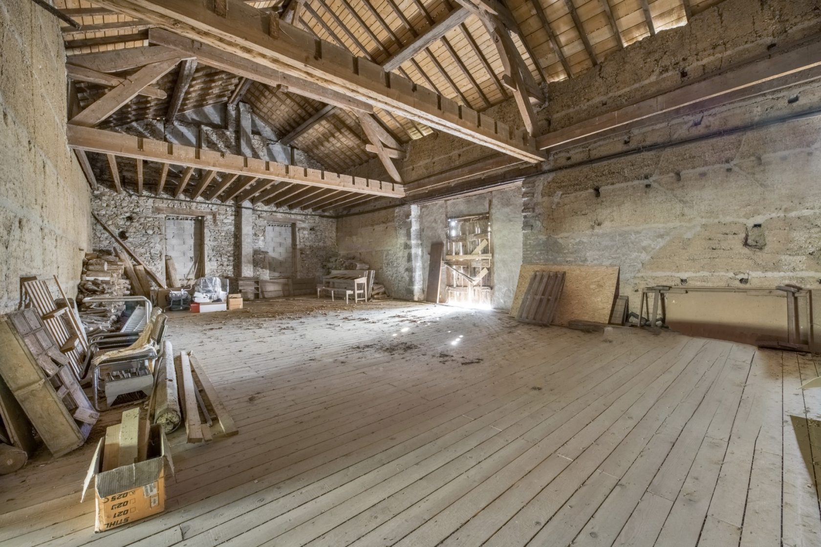 Ancienne ferme du 19e siècle avec vue panoramique sur la campagne
