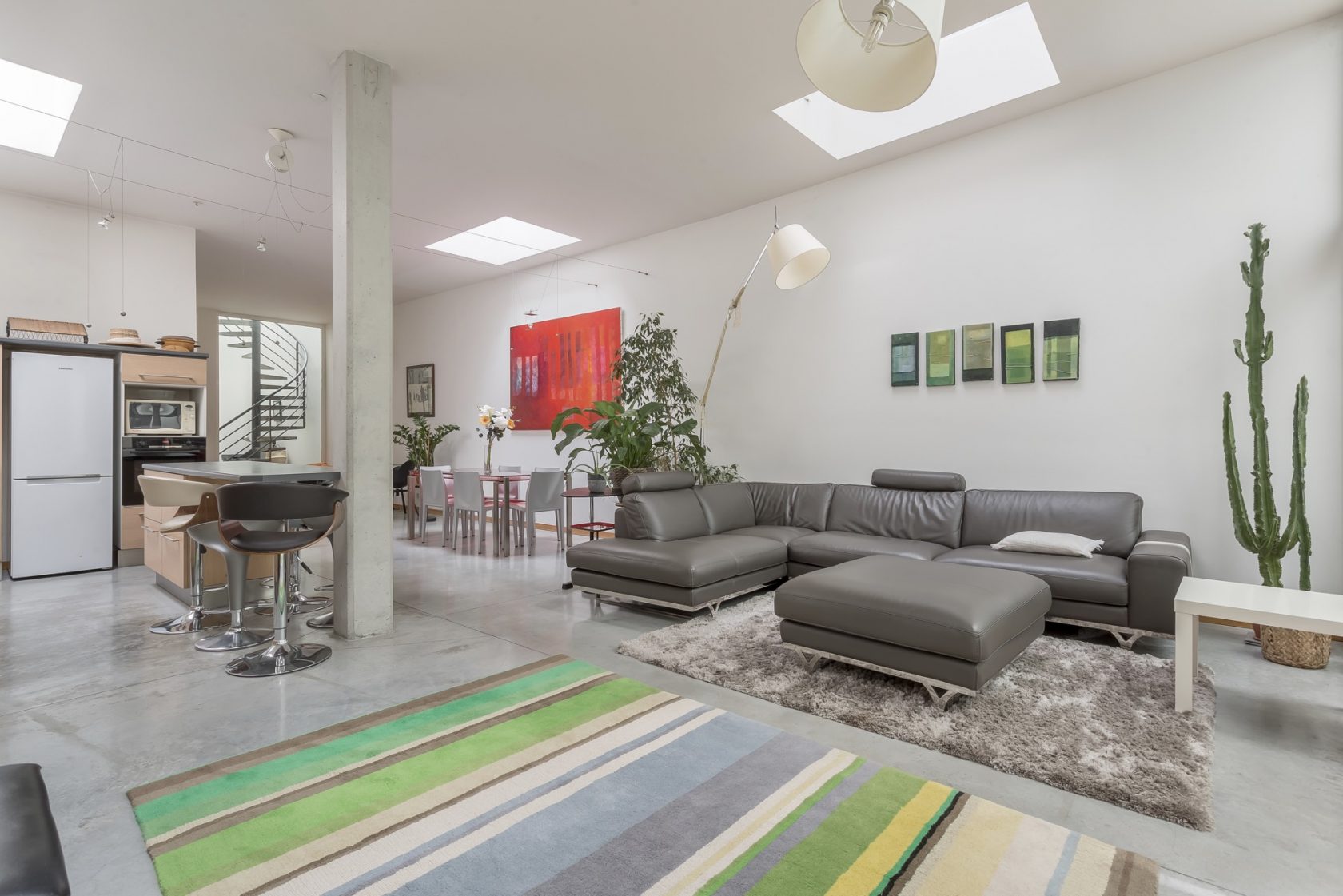 Loft avec terrasse et patio place Saint Louis
