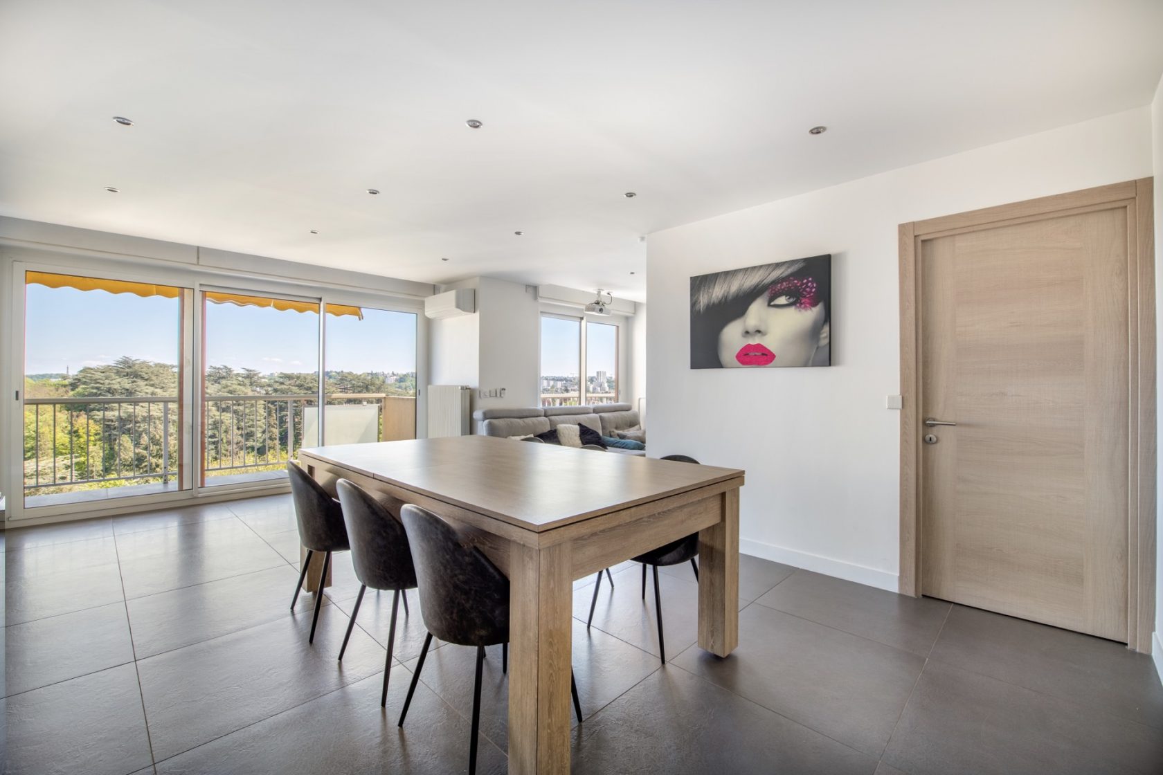 Appartement avec vue et terrasse rénové par architecte