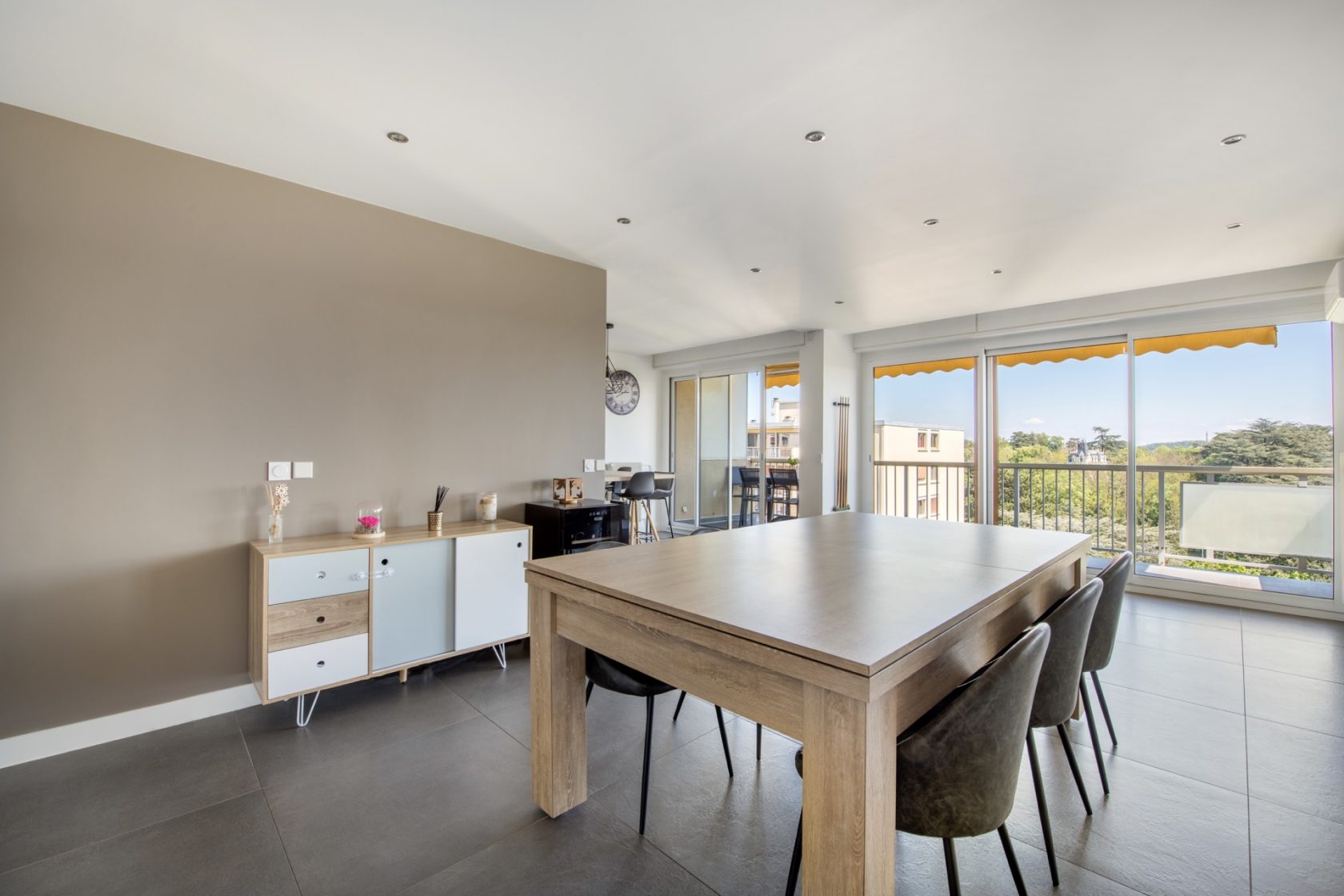 Appartement avec vue et terrasse rénové par architecte