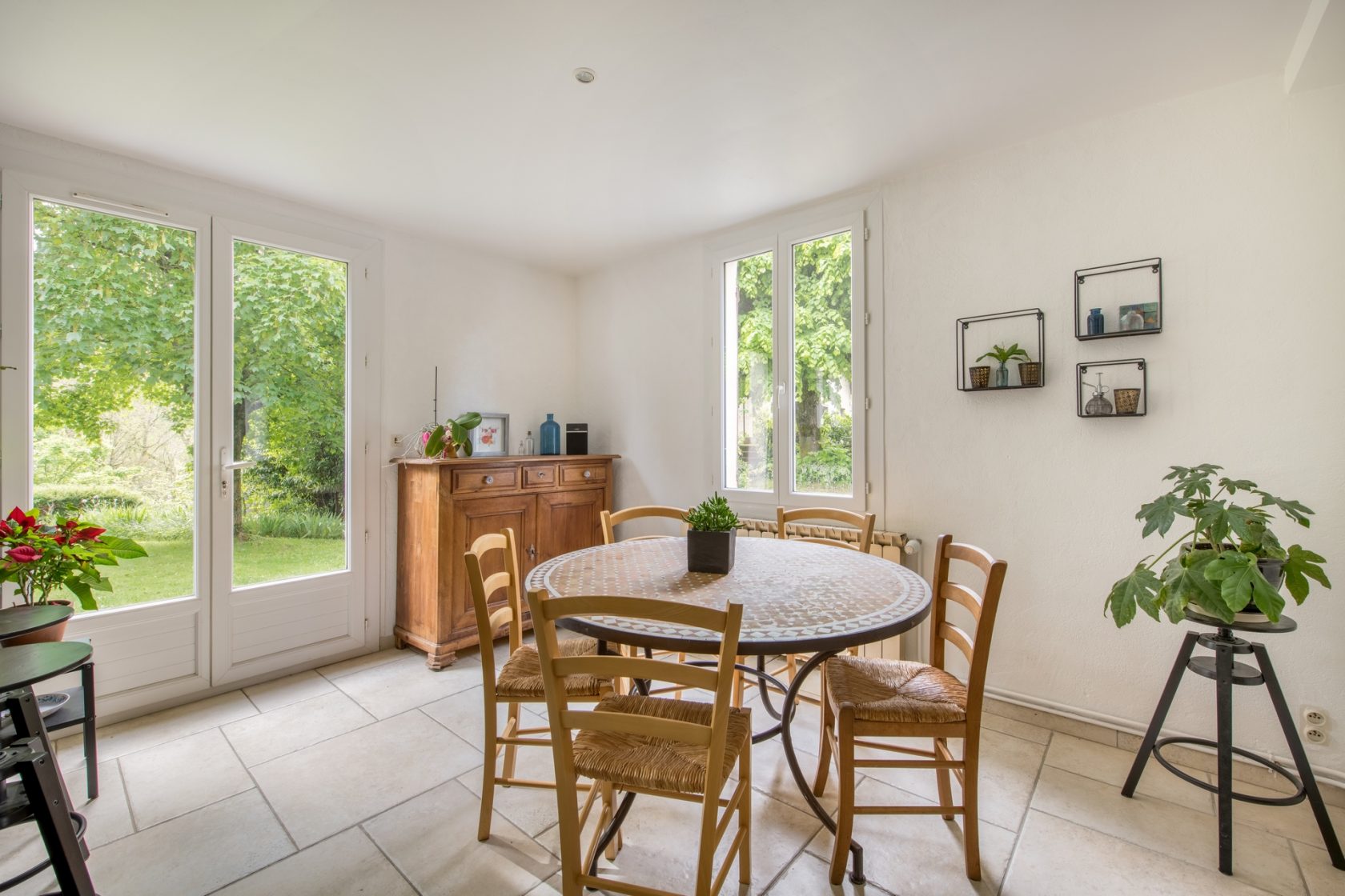 Ancien corps de ferme réhabilité avec jardin