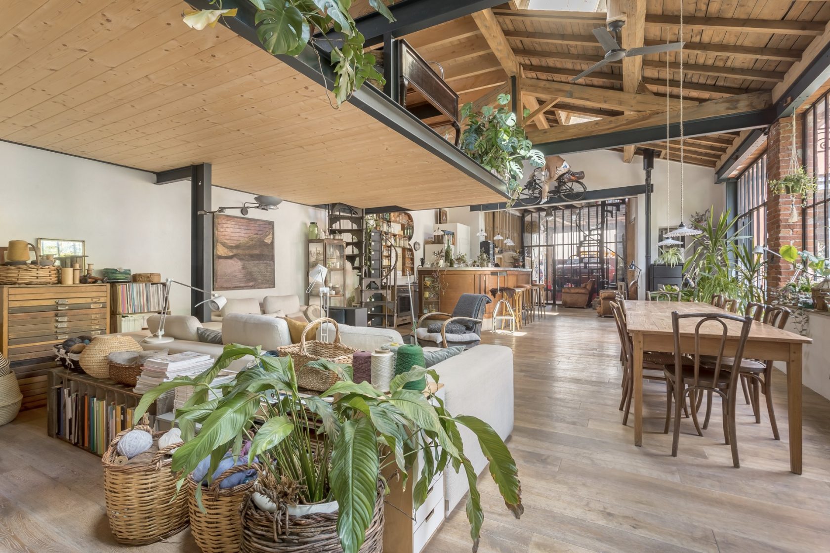 Loft dans un ancien garage avec terrasse et jardin