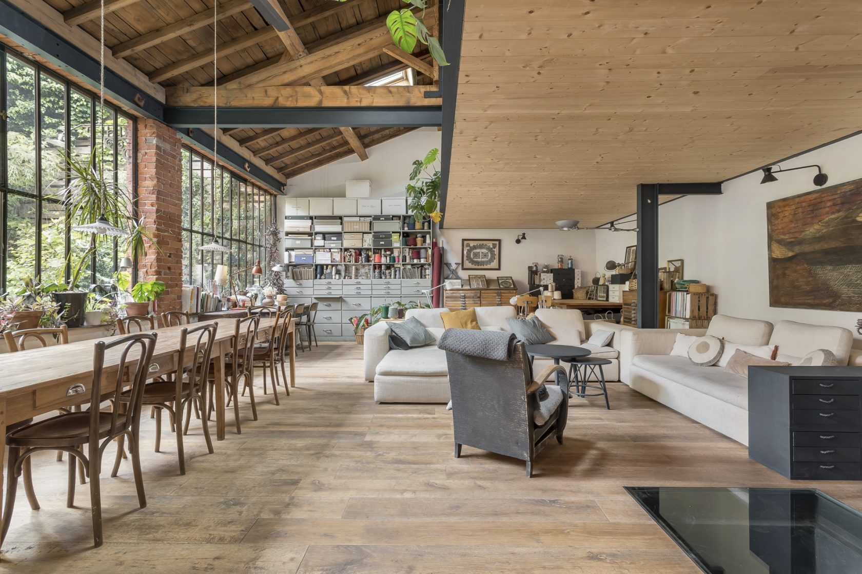 Loft in an old garage with terrace and garden