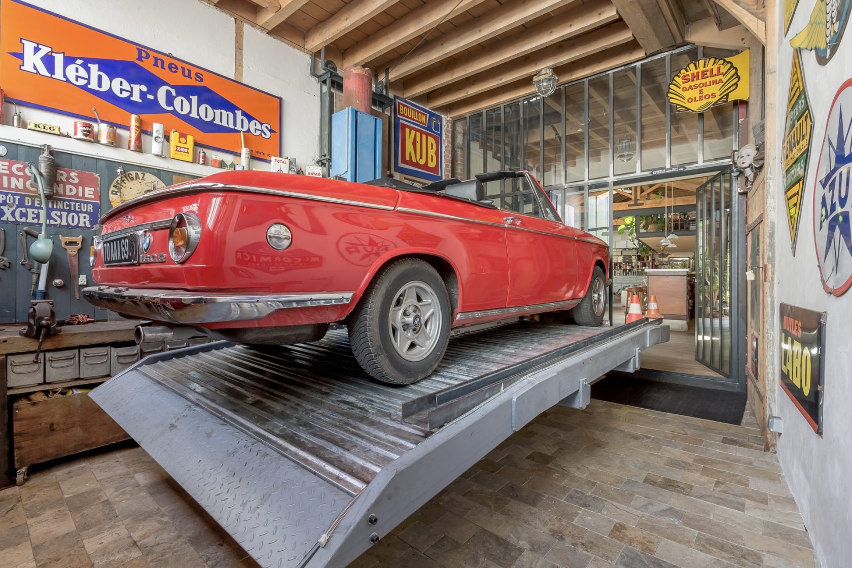 Loft dans un ancien garage avec terrasse et jardin