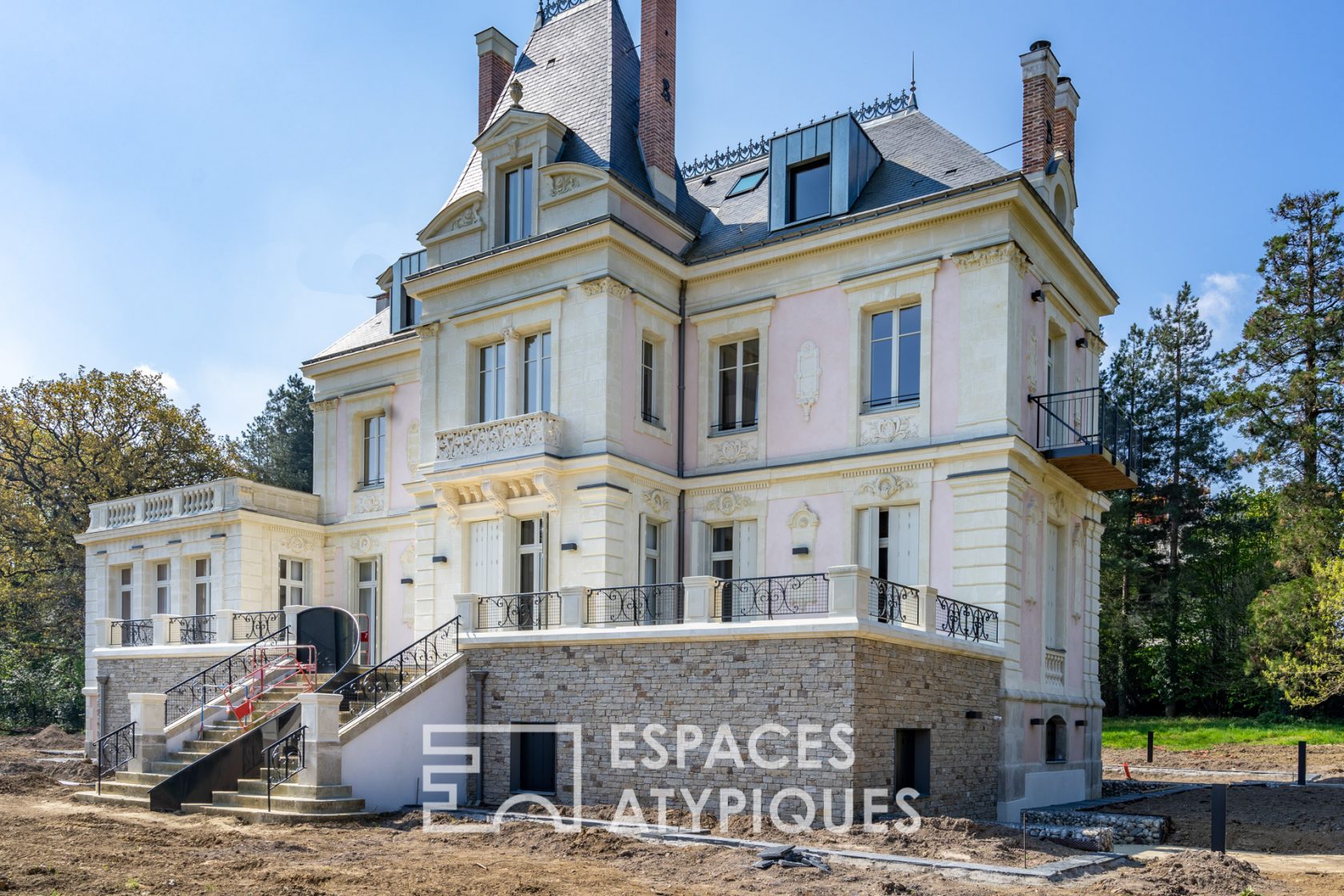 Déjà Loué – Superbe appartement T3 à louer dans un Château