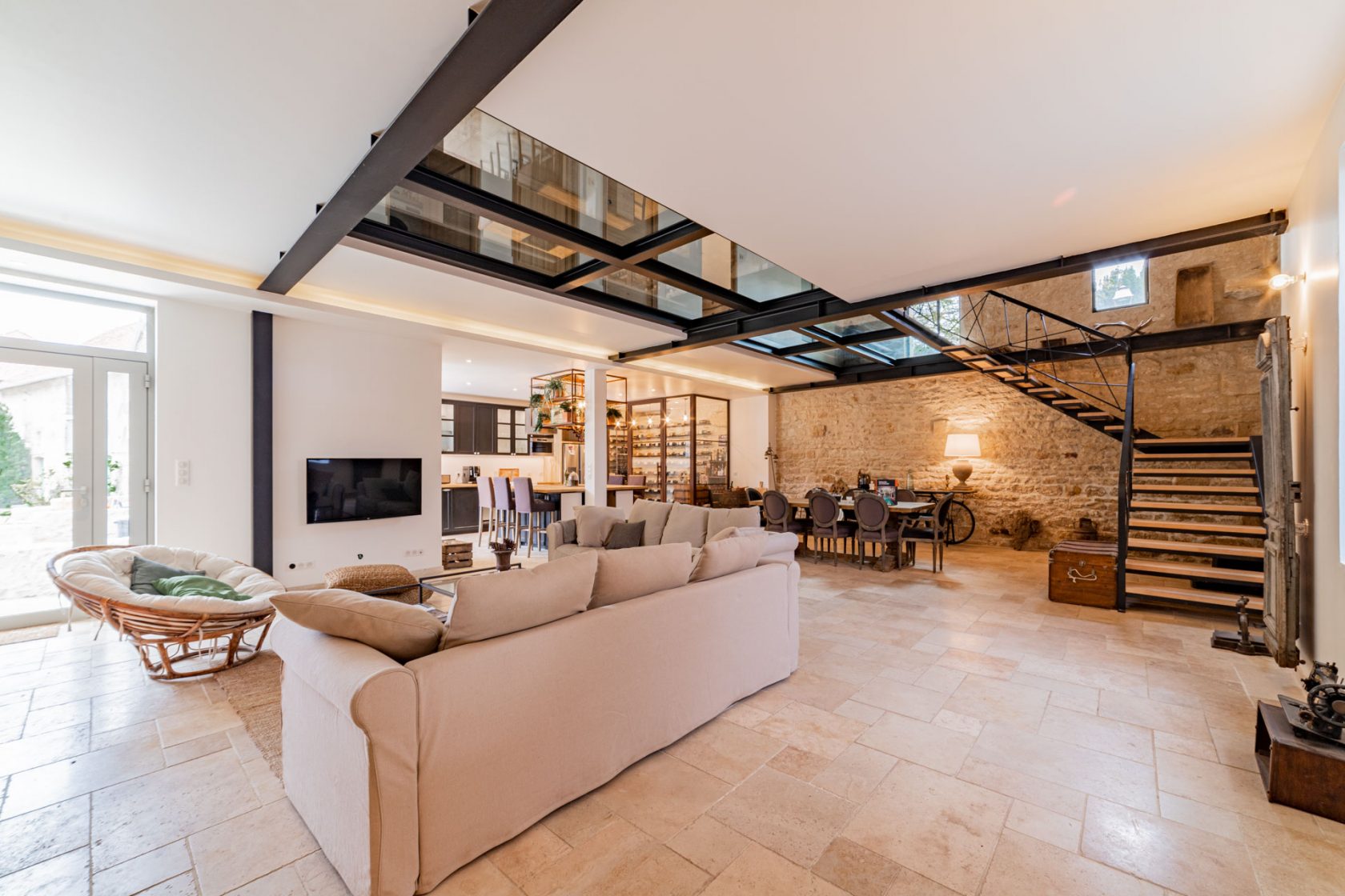 Loft démesuré au caractère atypique