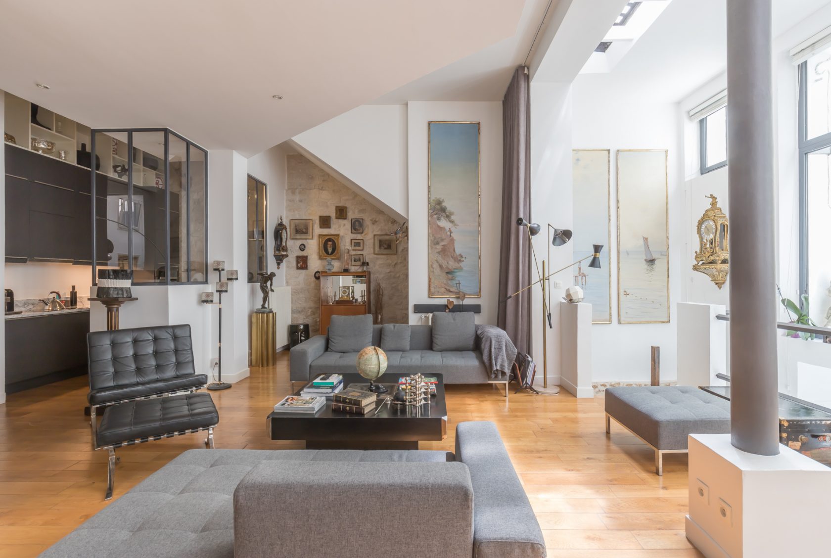 Loft with courtyard near Canal