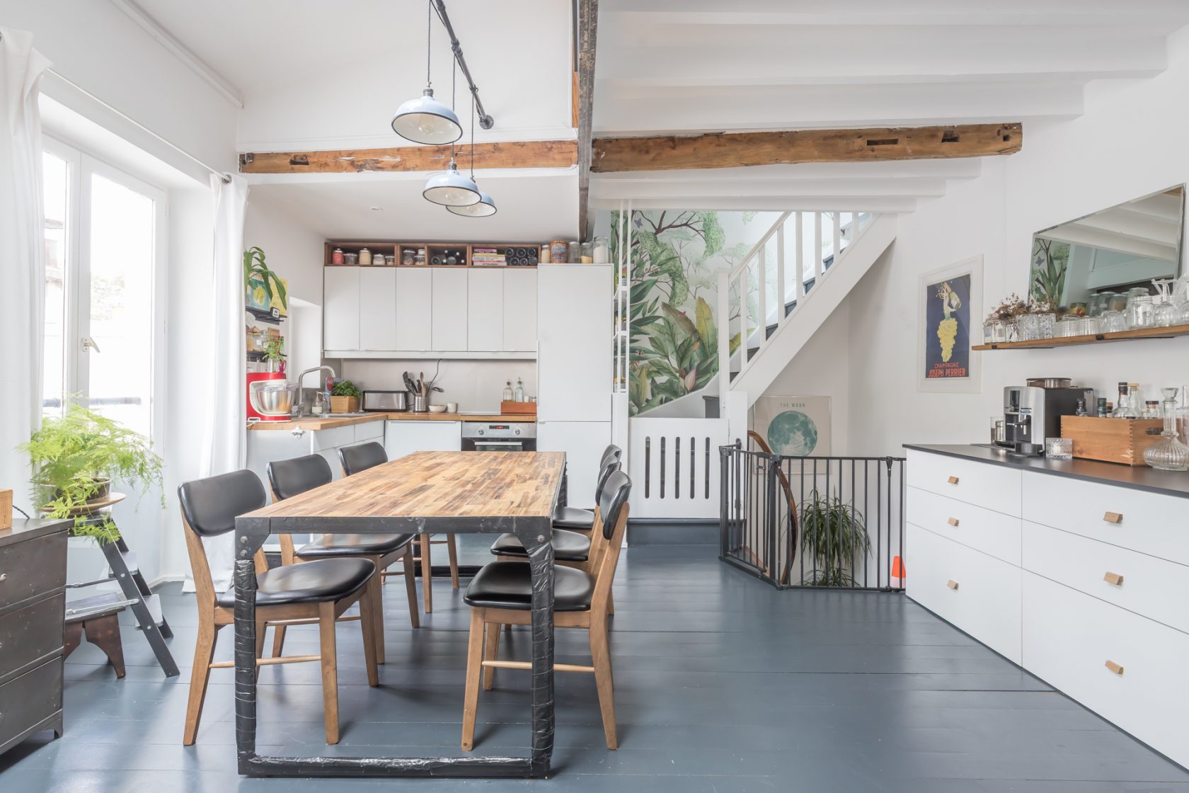 Contemporary top floor duplex