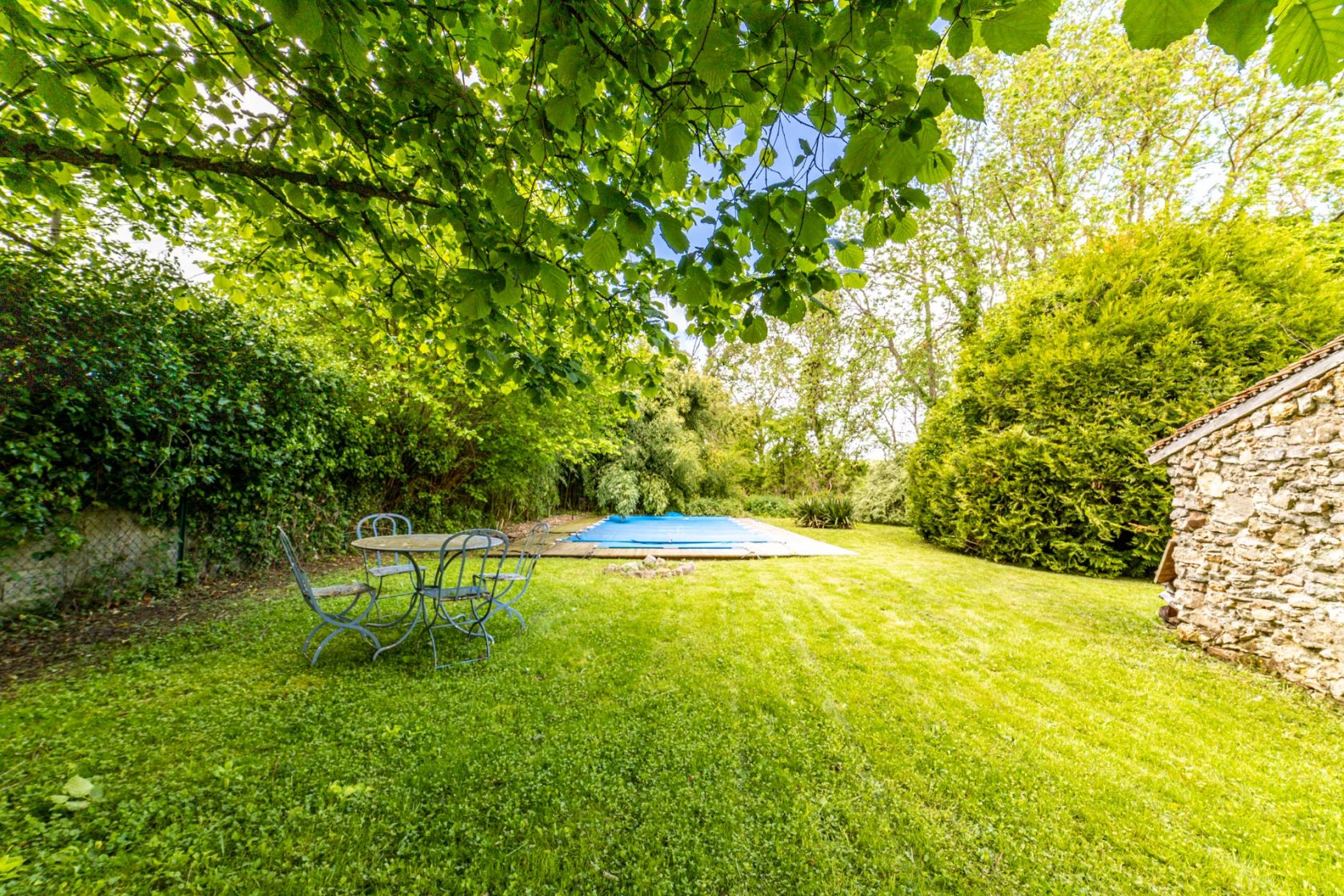 Propriété chaleureuse  avec piscine