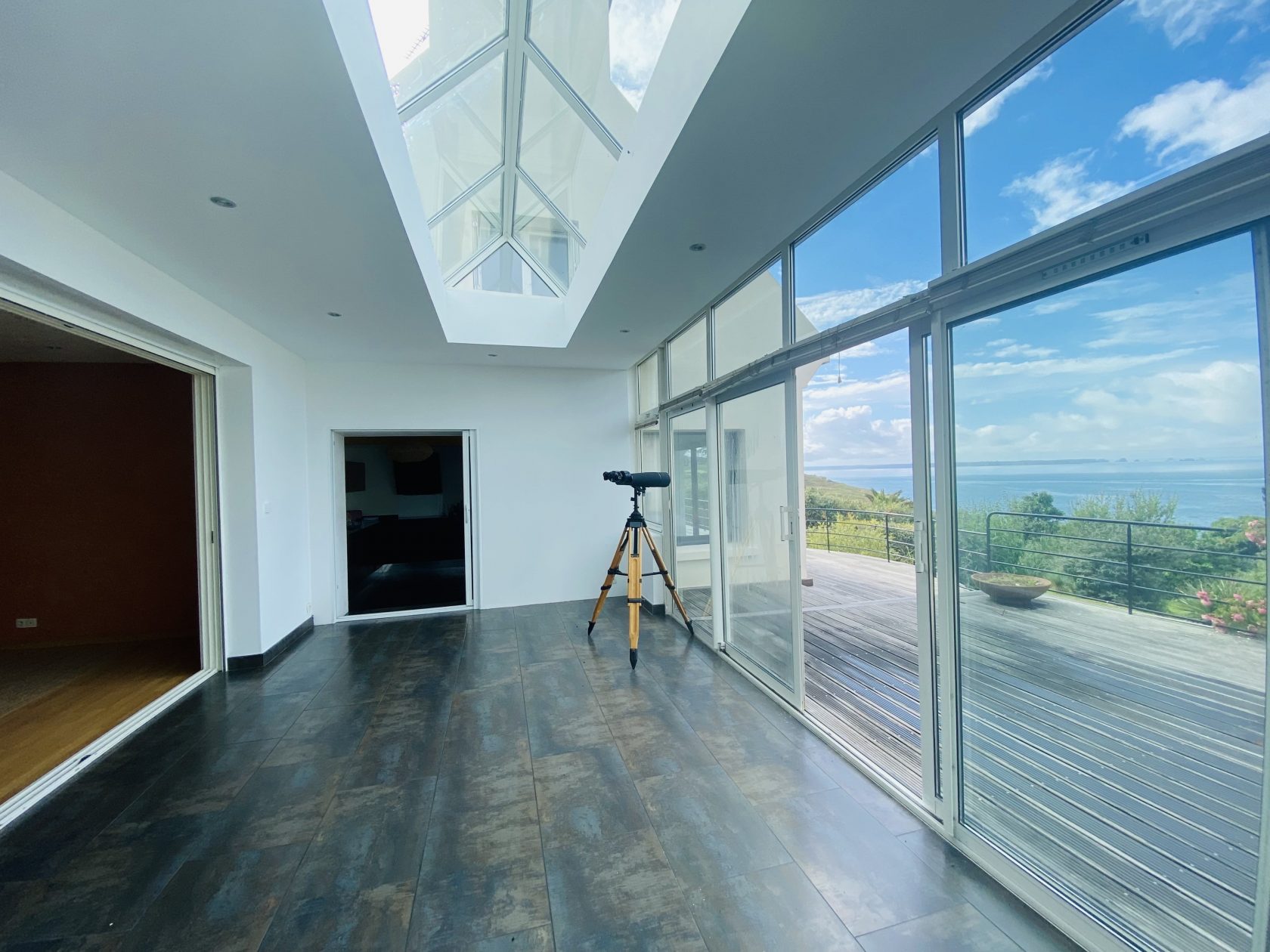 Propriété silencieuse avec vue mer panoramique