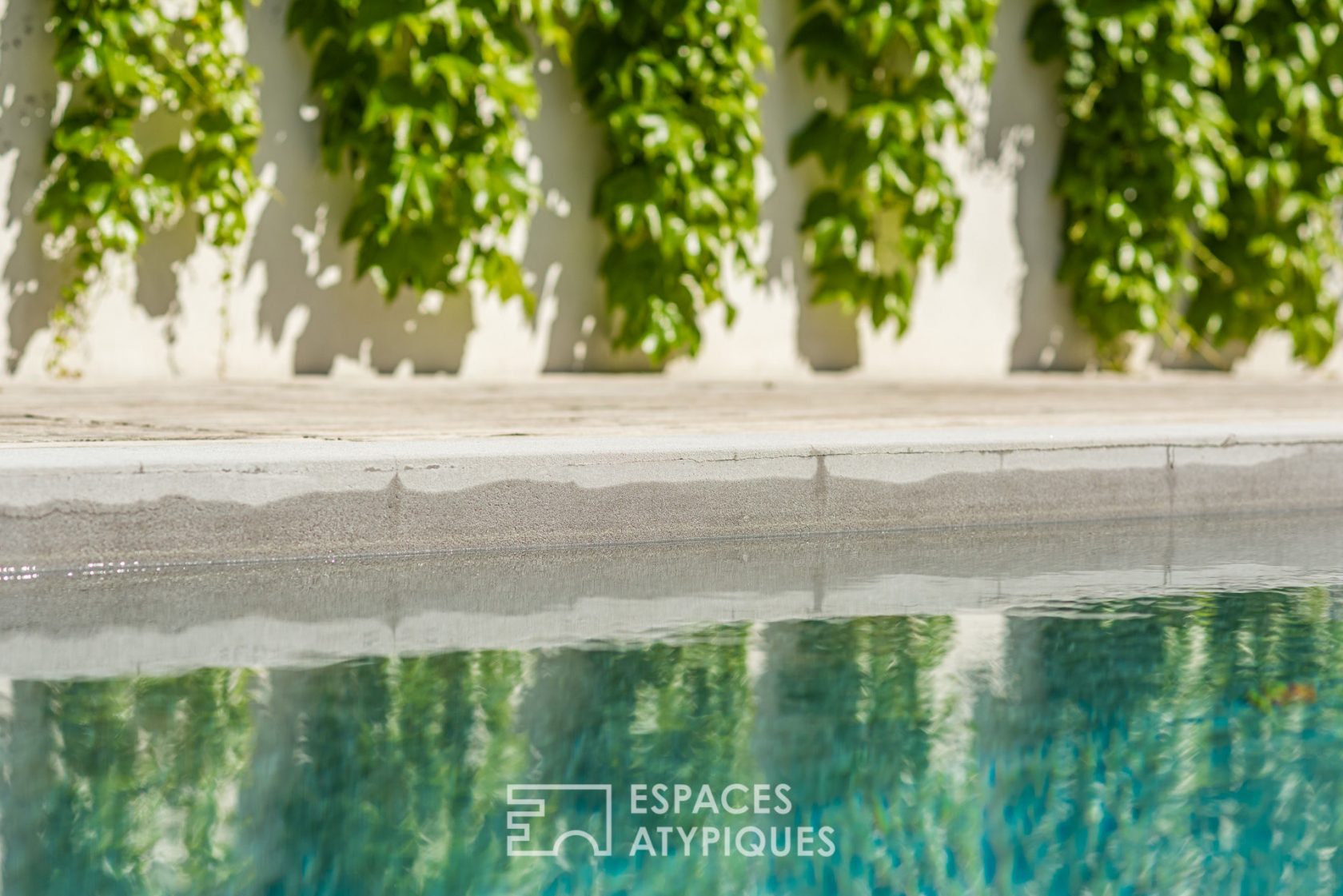 Maison d’architecte bois et métal avec piscine