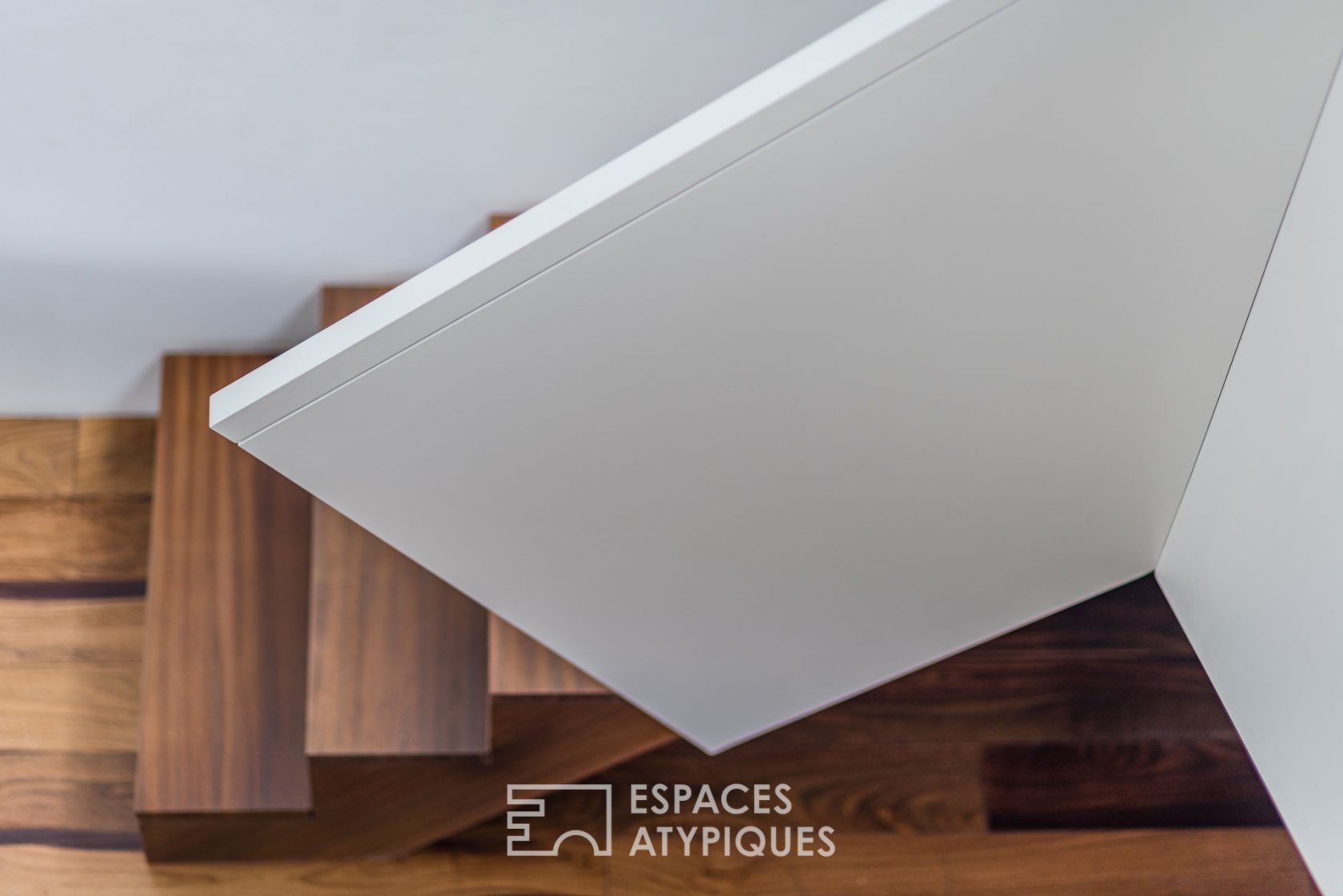 Maison d’architecte bois et métal avec piscine