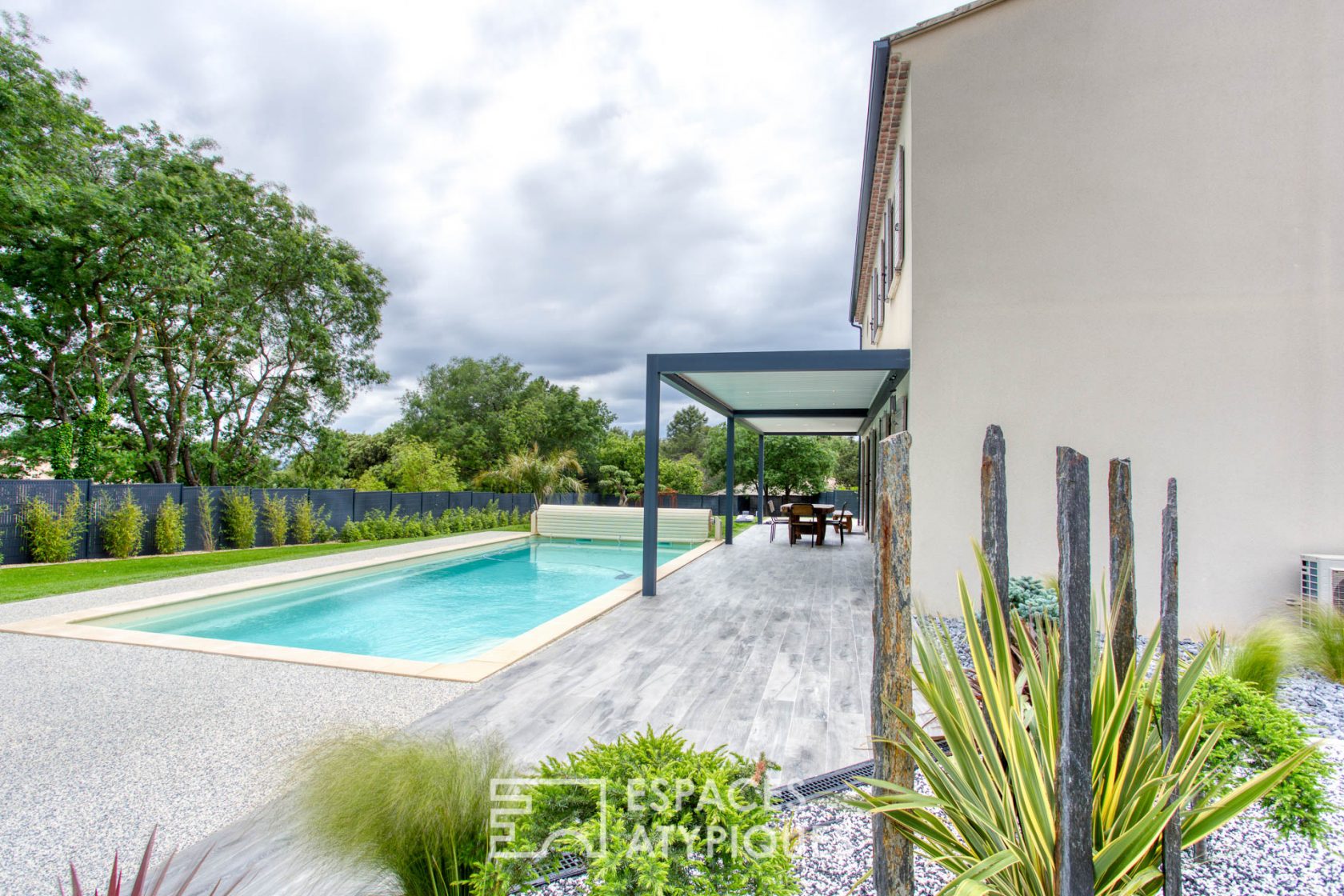 Contemporary house with great amenities