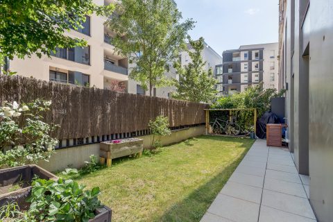 Duplex avec terrasse et jardin
