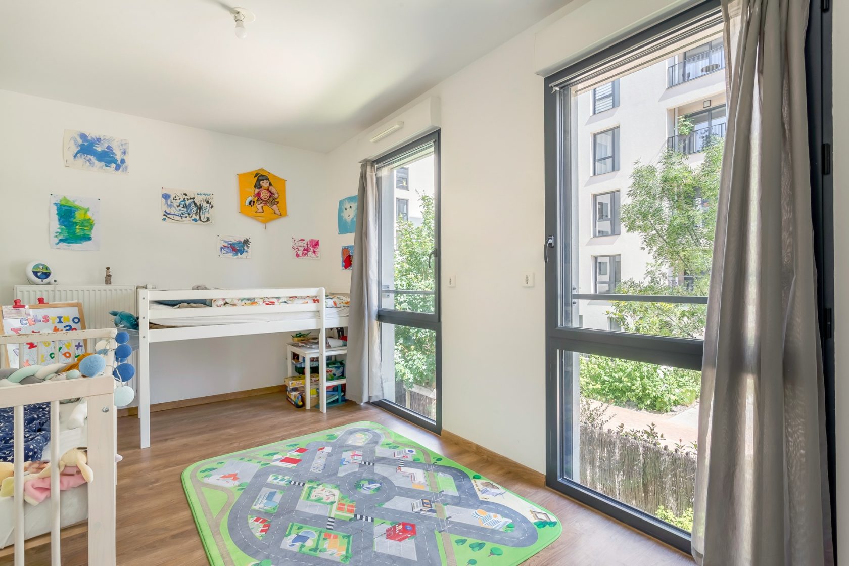 Duplex avec terrasse et jardin