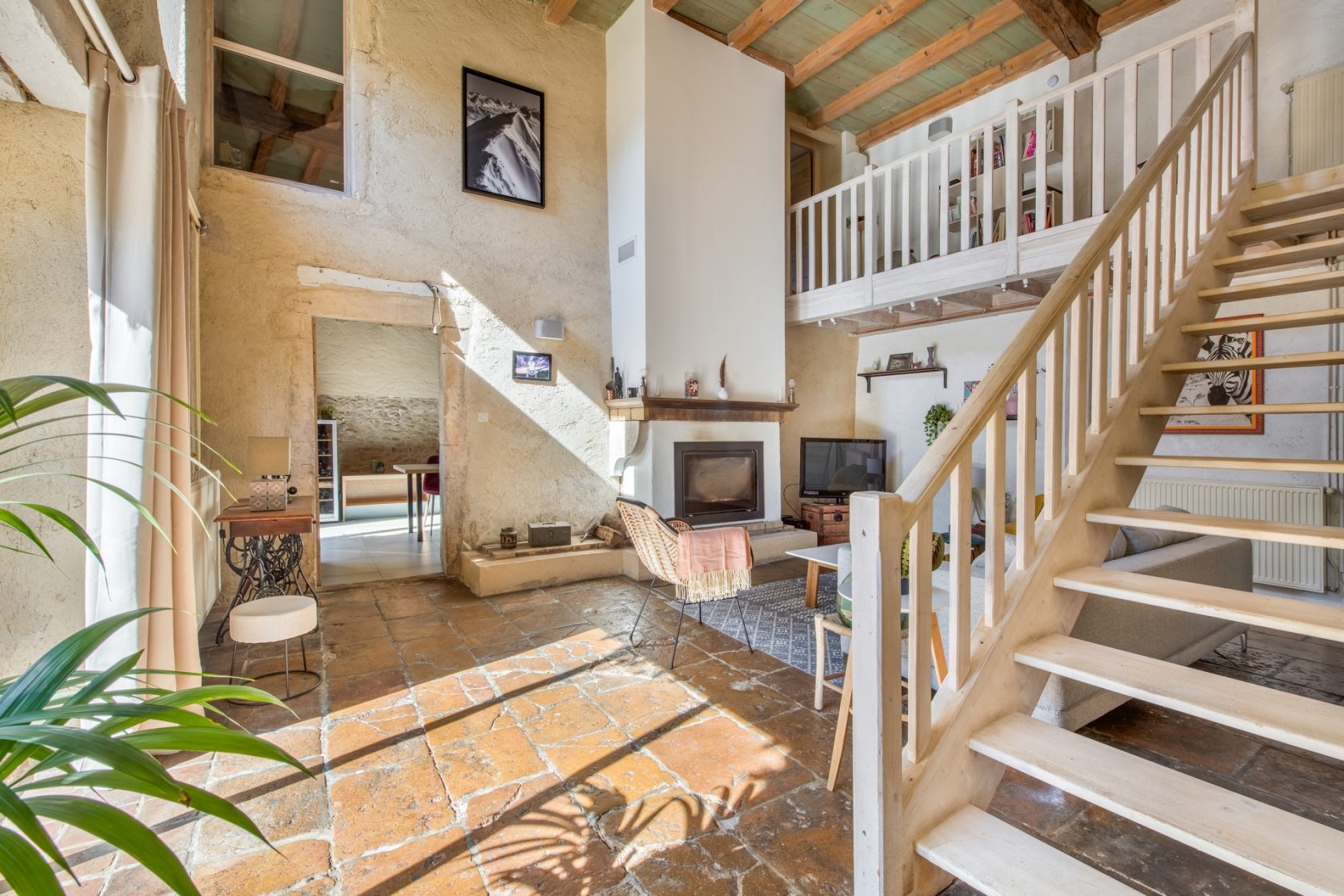 Renovation of character in a semi-detached farmhouse.