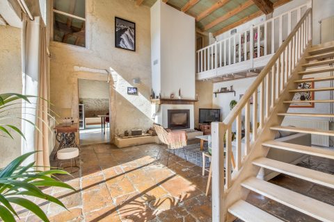 Renovation of character in a semi-detached farmhouse.