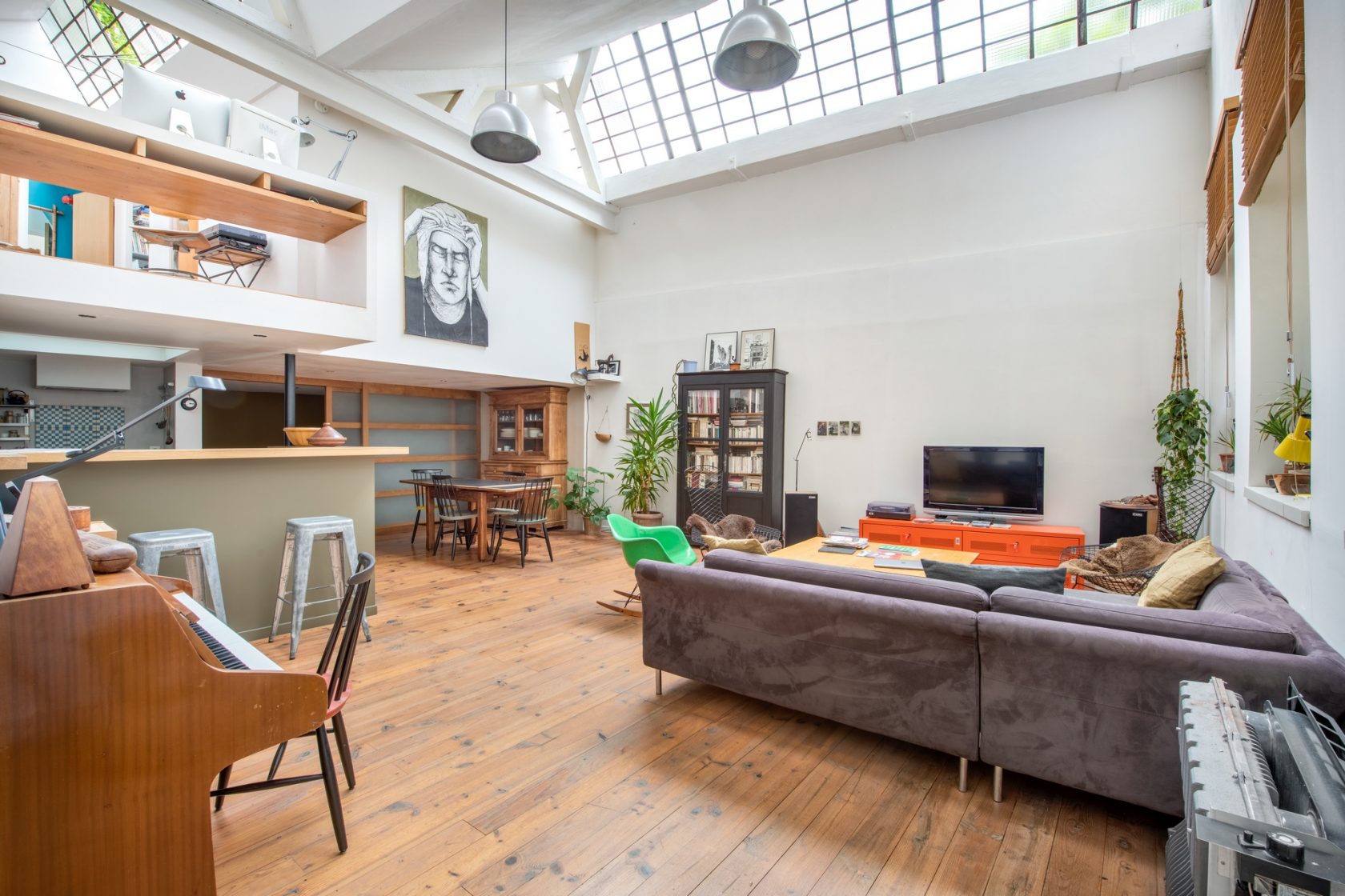 Duplex loft in a former workshop