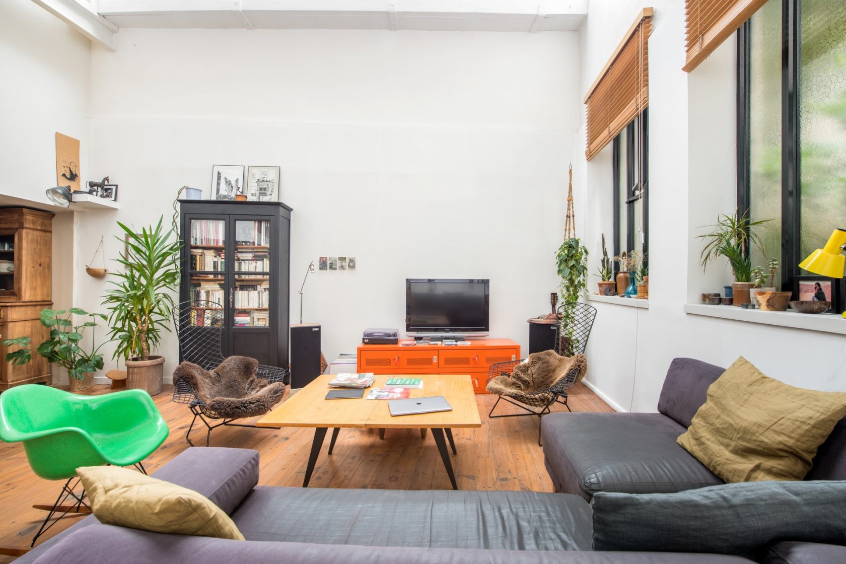 Duplex loft in a former workshop