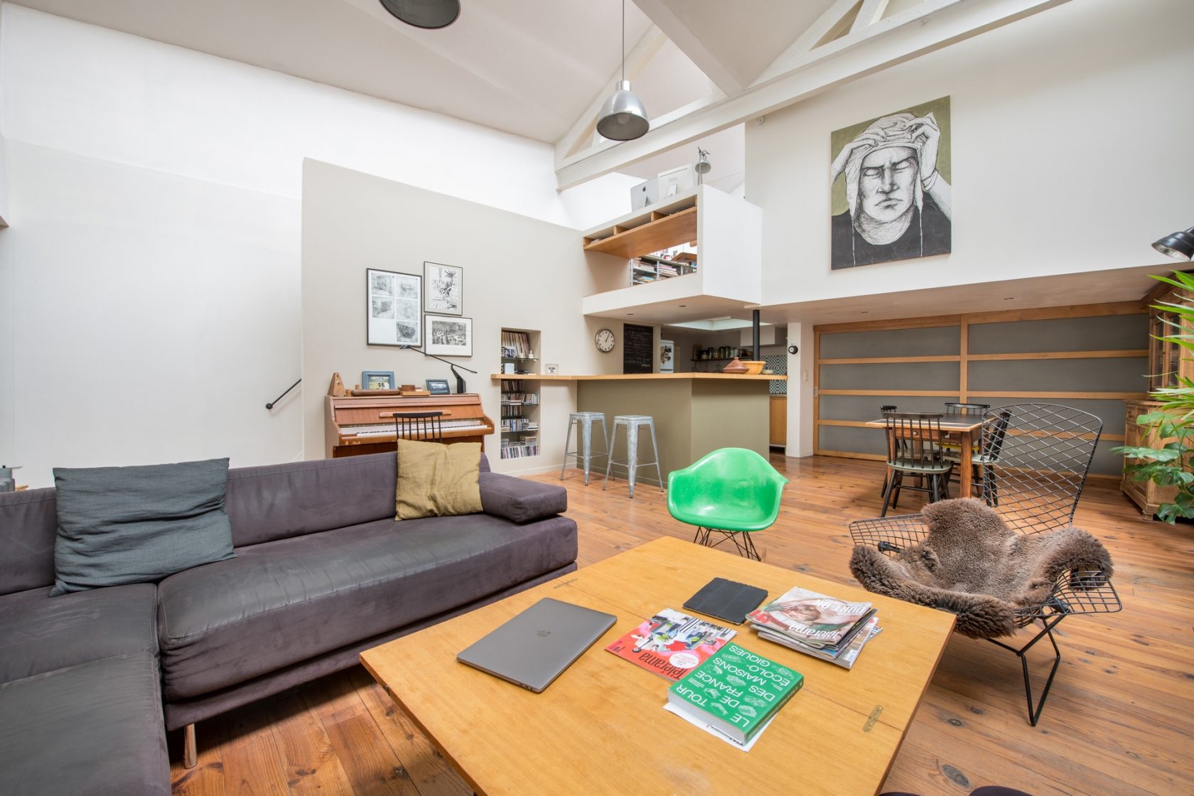 Duplex loft in a former workshop