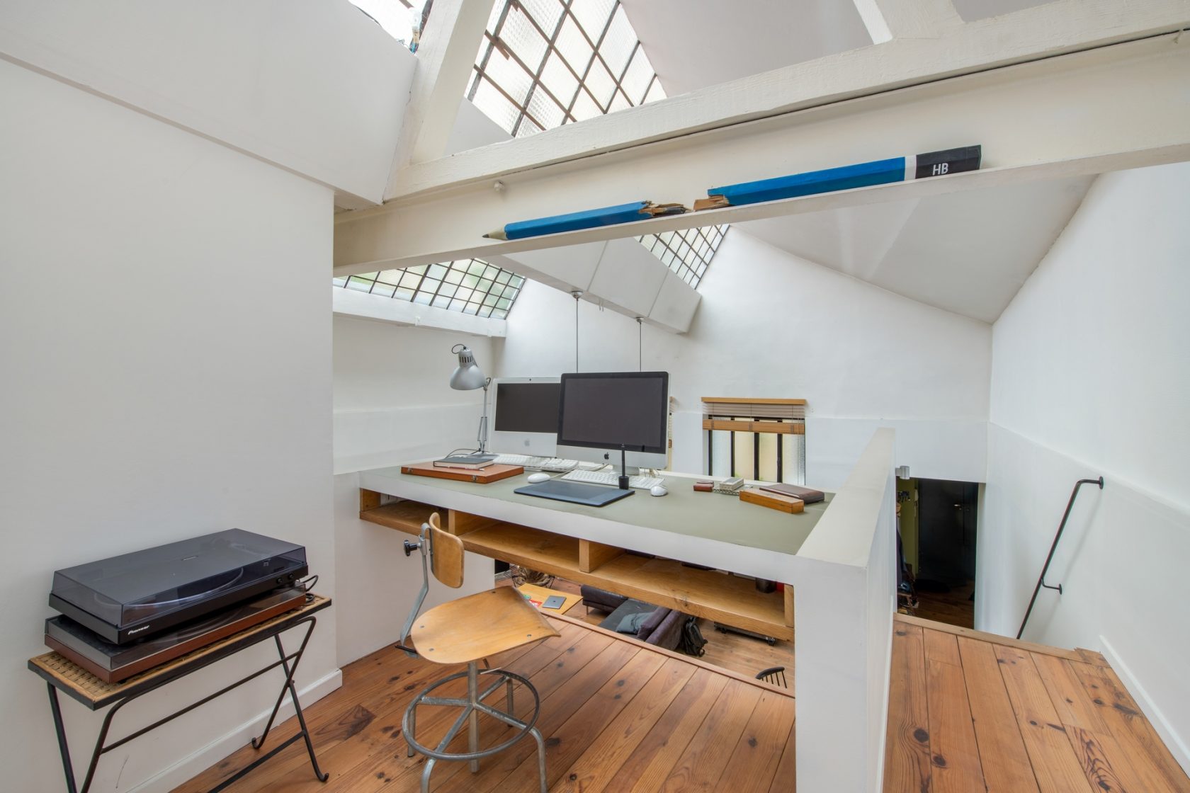 Duplex loft in a former workshop