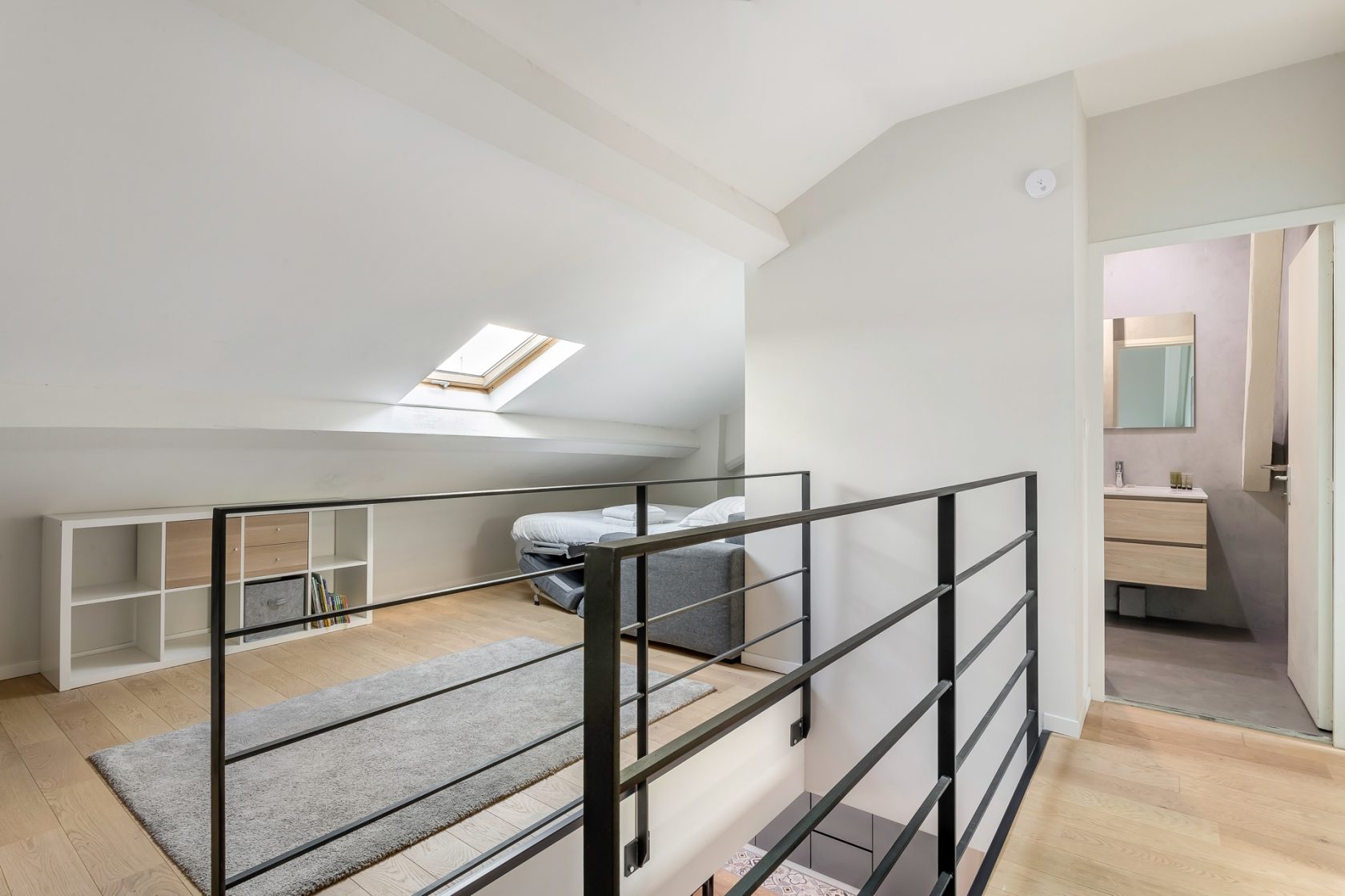 Renovated duplex on the top floor near Garibaldi metro