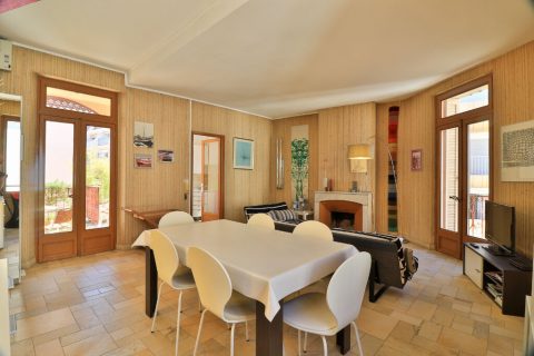 RENTED (current lease): Furnished apartment with its loggia terrace in a mansion