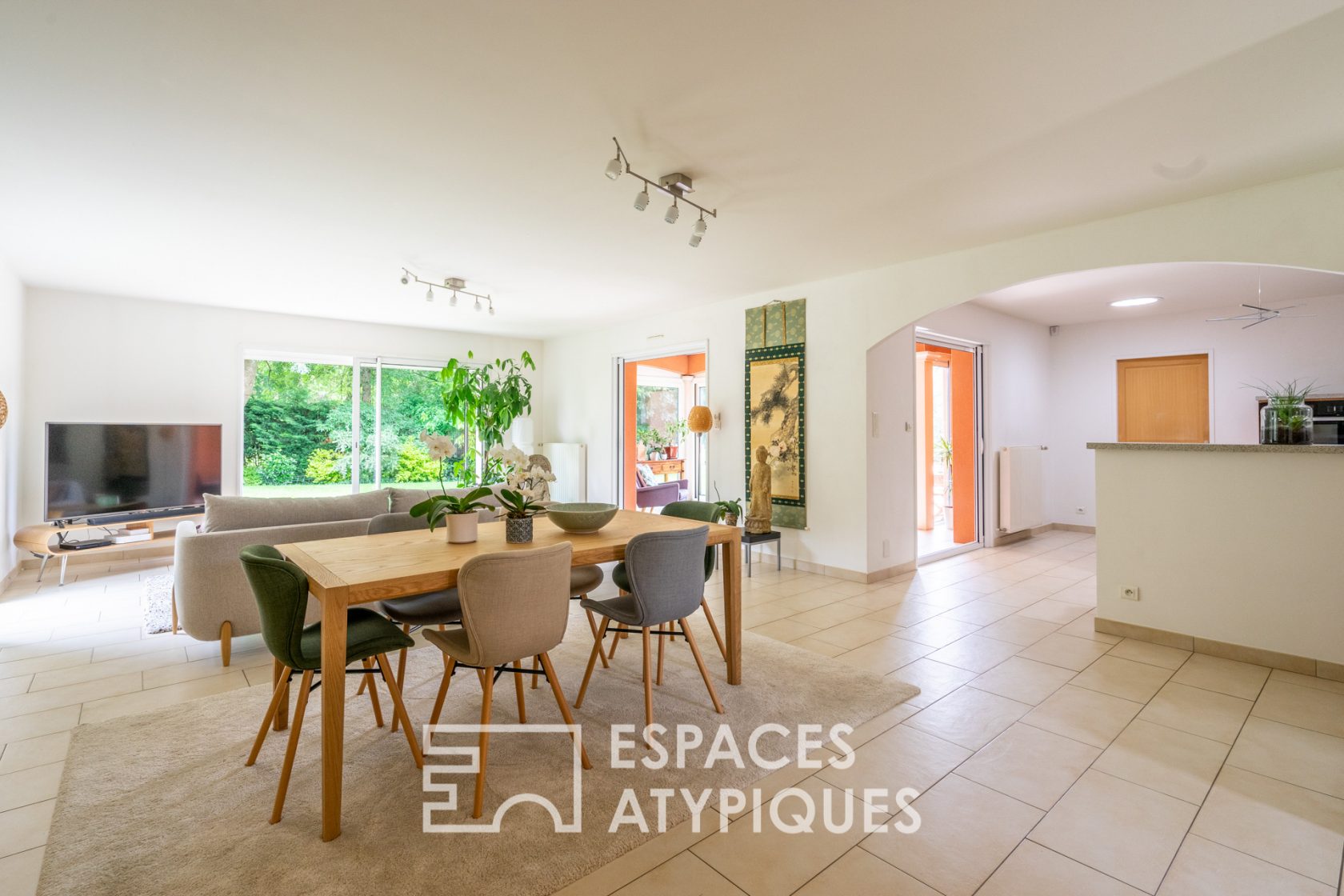 Maison aux couleurs de la Toscane avec sa piscine chauffée
